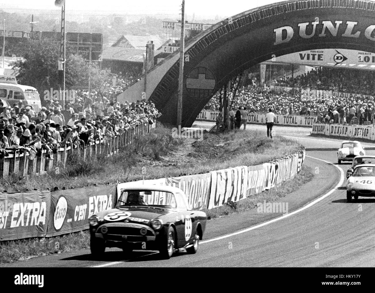 1962 irlandés Paddy Hopkirk Sunbeam Alpine 24 Horas de Le Mans dnf-GG Foto de stock