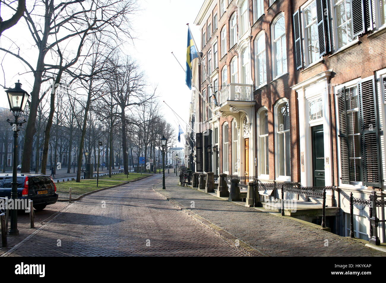Lange Voorhout street, La Haya (Den Haag), en Holanda. (Invierno 2016/2017). Embajada de Suecia Foto de stock