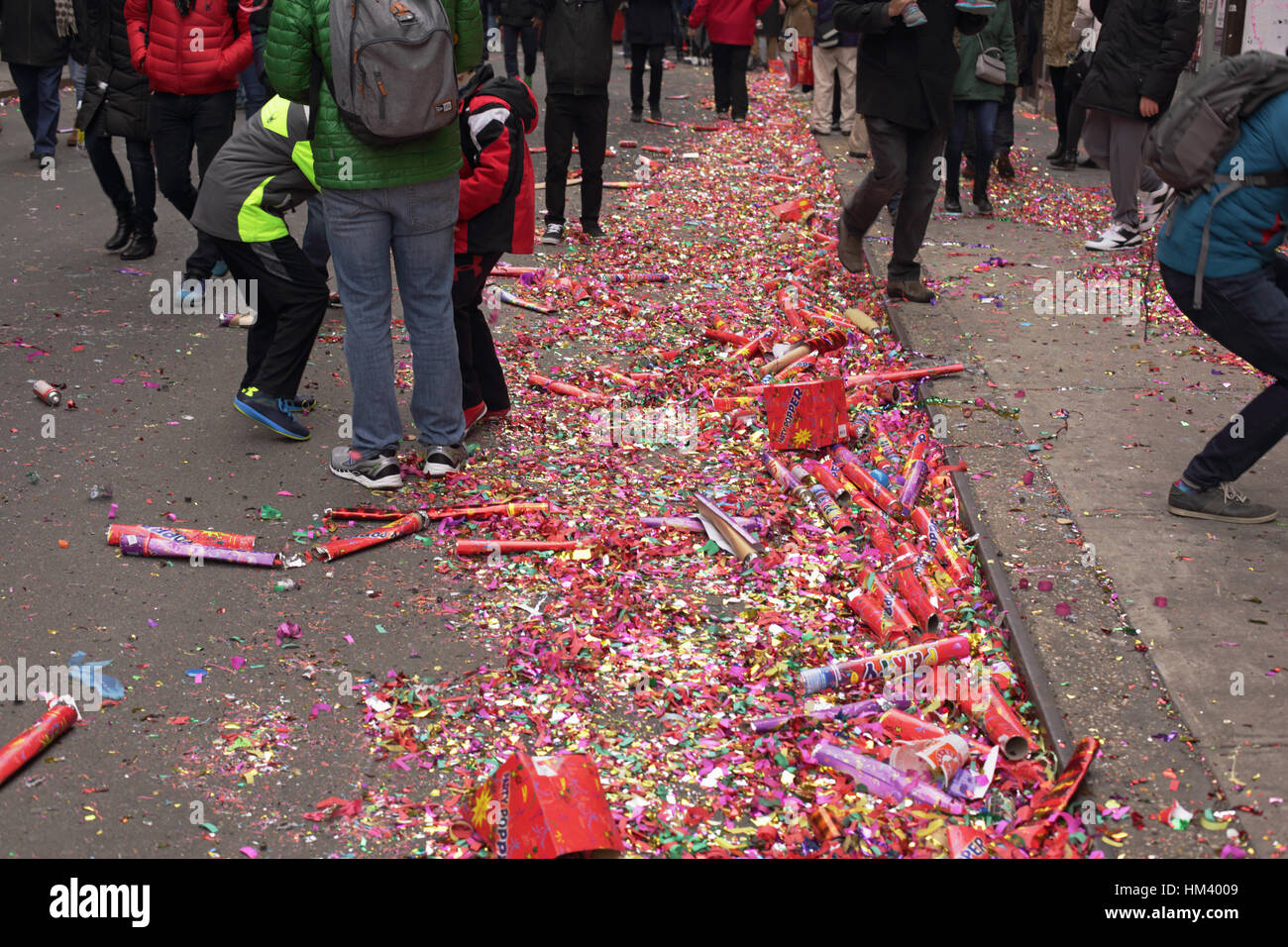Pasó parte gigante poppers, confeti y glitter camada a NYC Chinatown