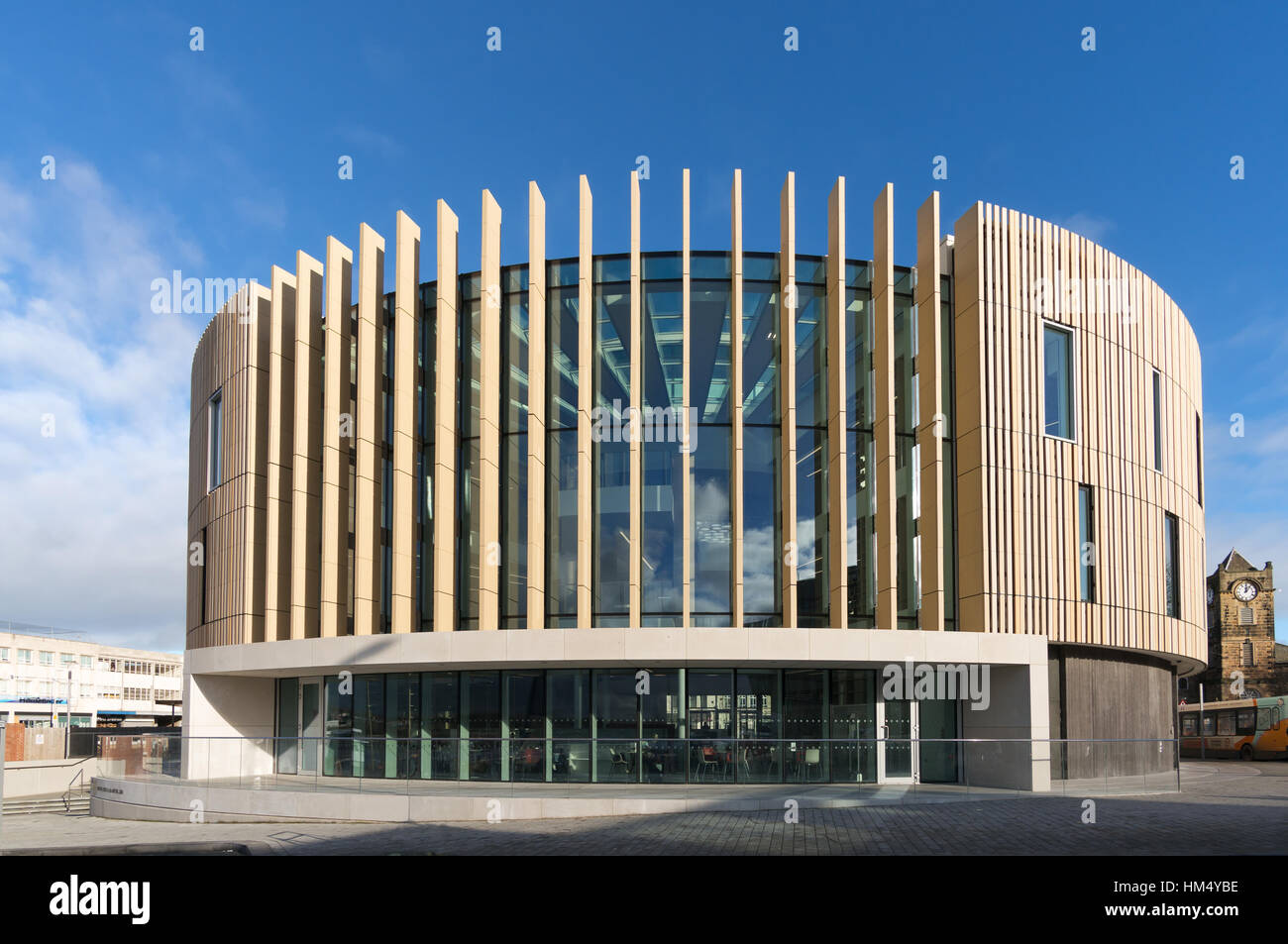 'La palabra' la construcción del centro nacional de la palabra escrita, South Shields, South Tyneside, Inglaterra, Reino Unido. Foto de stock