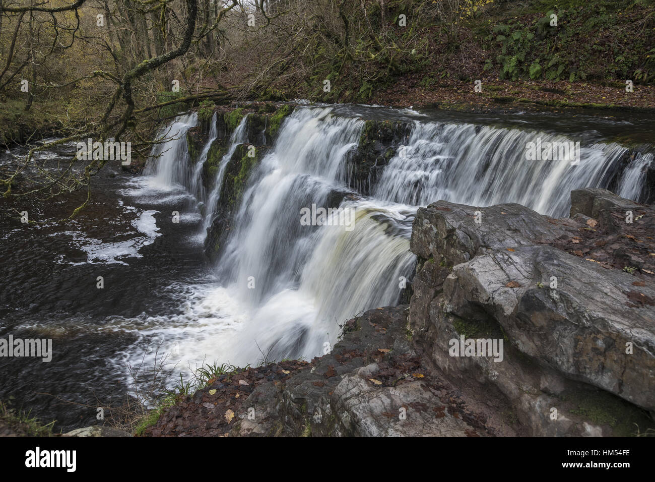 Sgwd y Pannwr, caída de Fuller, Afon, Ystradfellte Mellte, cuatro cascadas, Brecon Beacons. Foto de stock