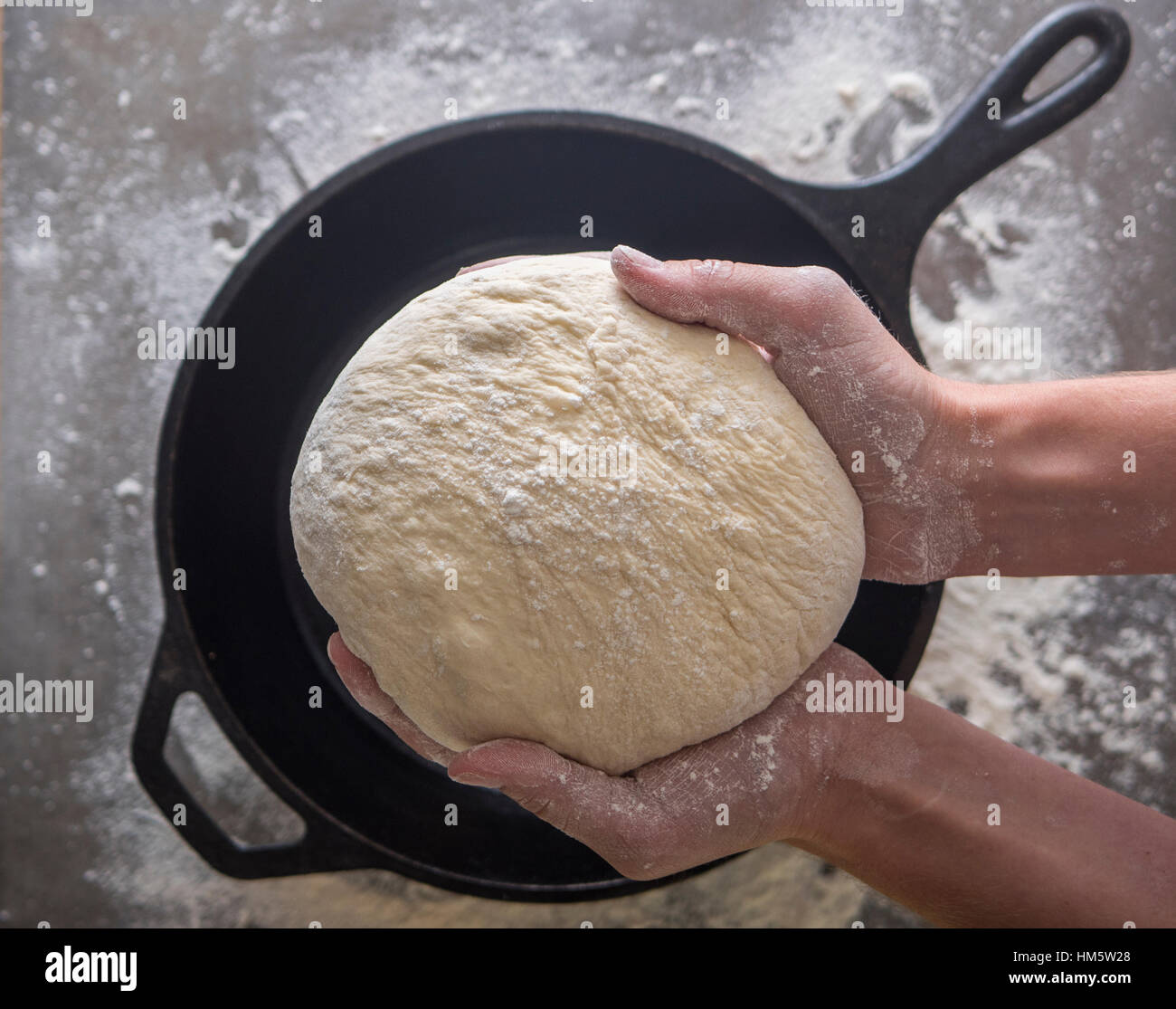 Torta casera en sartén de hierro fundido - Vivir en El Poblado