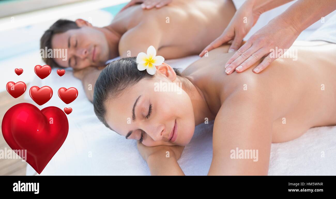 Masajista dando masajes para parejas en el spa Fotografía de stock - Alamy