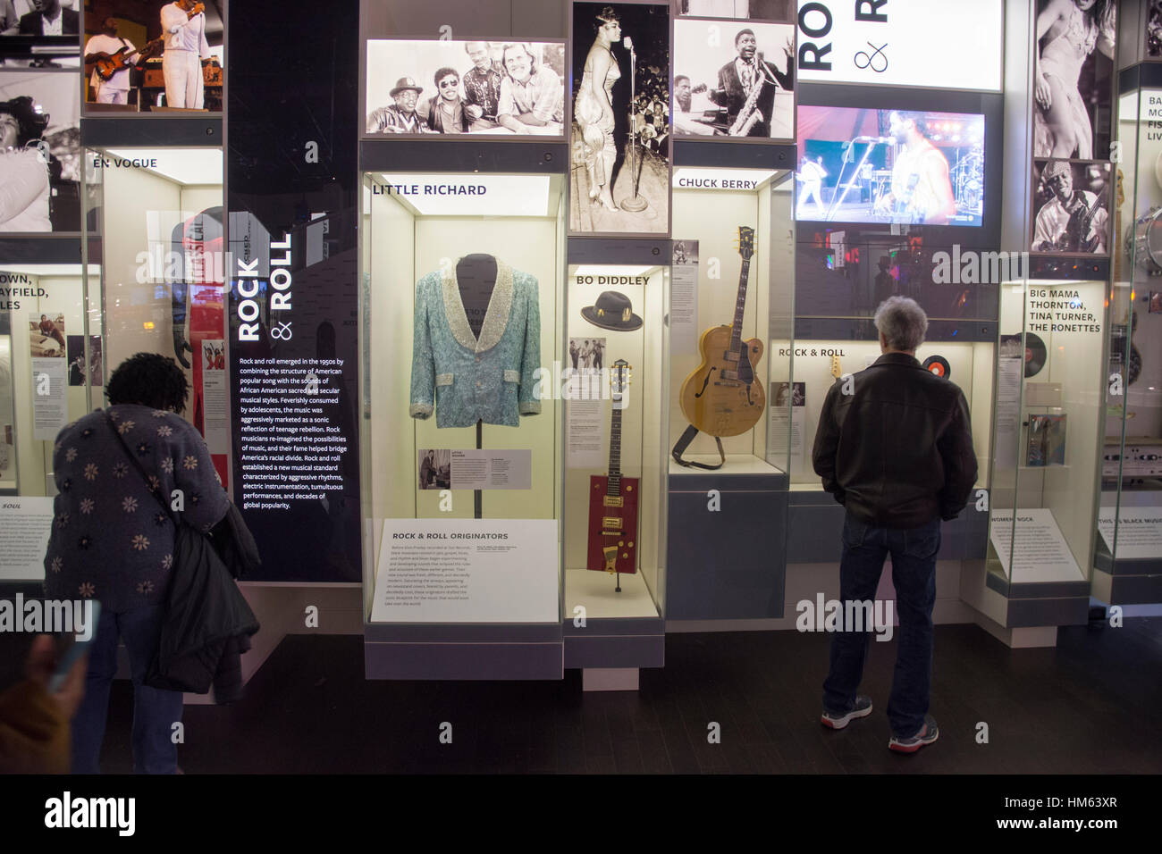 Artefactos pertenecientes a autores de Rock and Roll de Little Richard, Bo DiddleBerry, el Museo Nacional de Historia y Cultura Afroamericana, Washingt Foto de stock