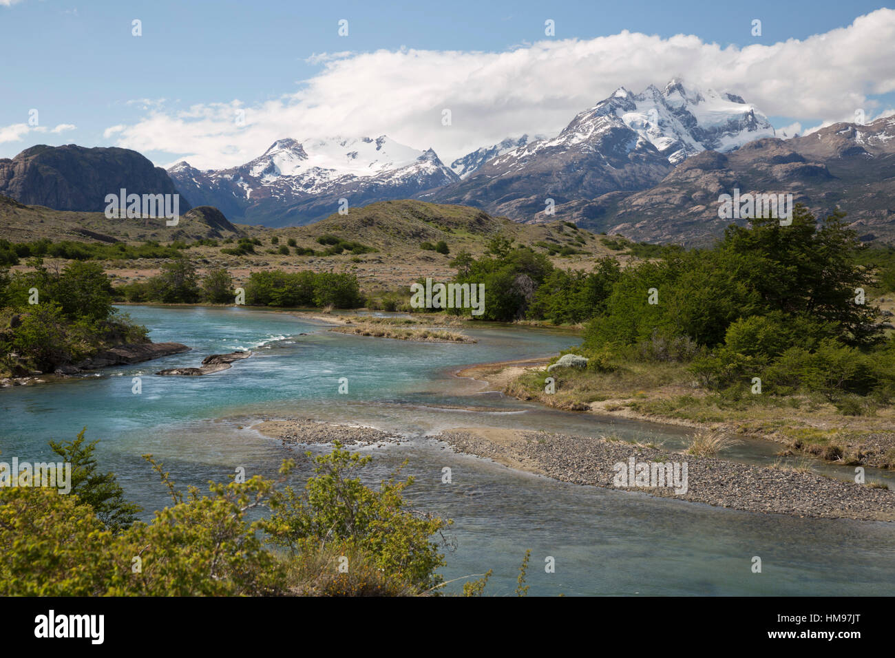 Río glacial en la Estancia Cristina, Lago Argentino, El Calafate, Parque Nacional Los Glaciares, Patagonia, Argentina Foto de stock