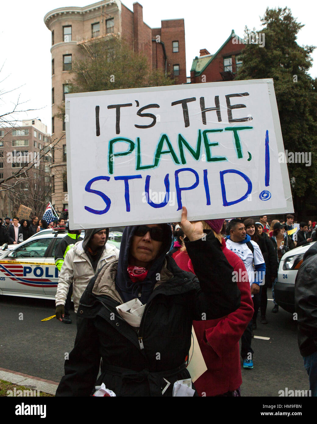 Activista ambiental durante 2017 inauguración presidencial protestas - Washington, DC, EE.UU. Foto de stock
