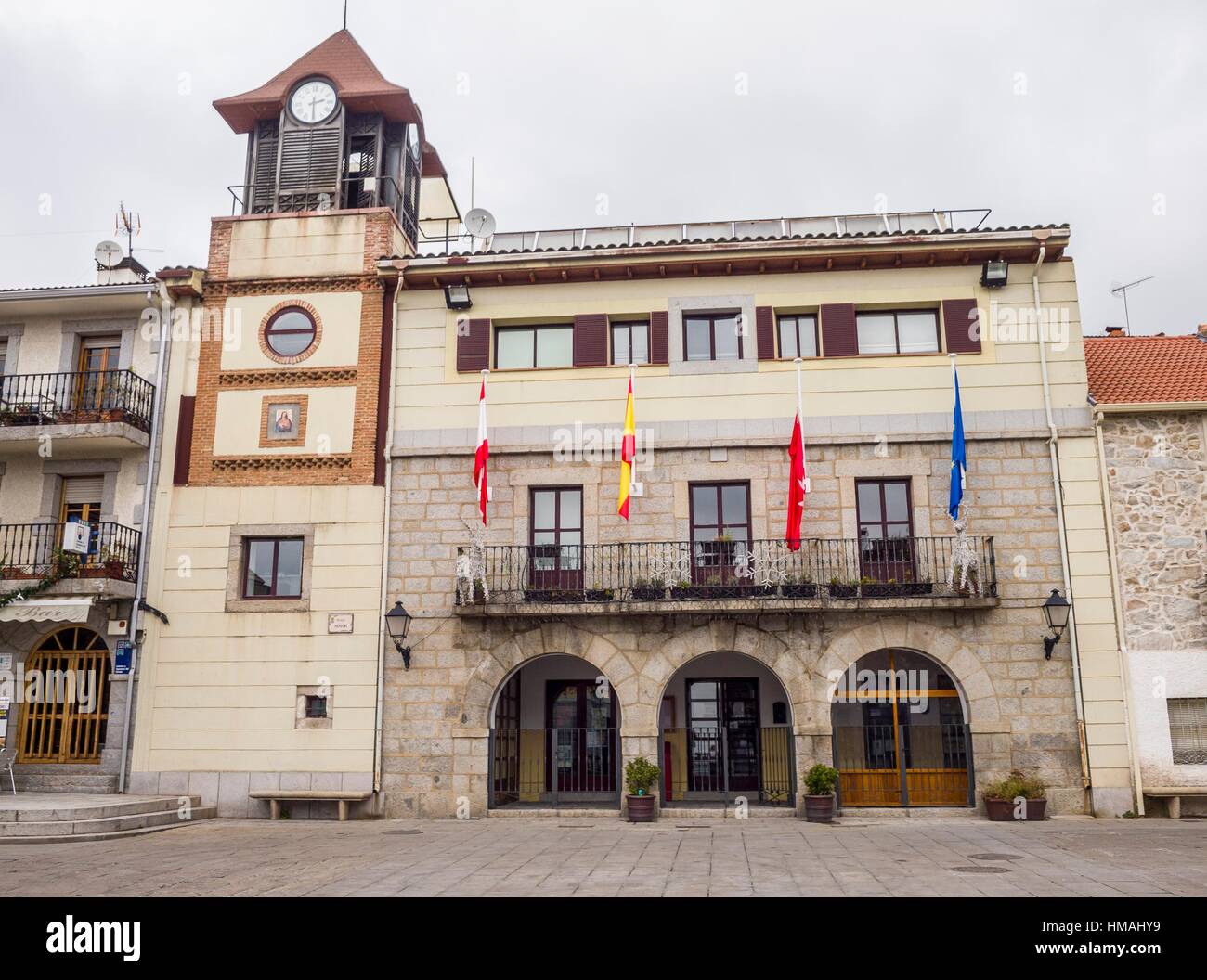 El Ayuntamiento. Collado Mediano. La provincia de Madrid. España Fotografía  de stock - Alamy