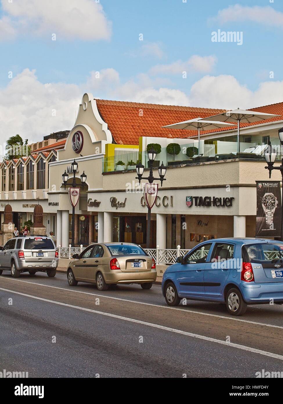 Tiendas exclusivas en el Renaissance Mall en Oranjestad, Aruba