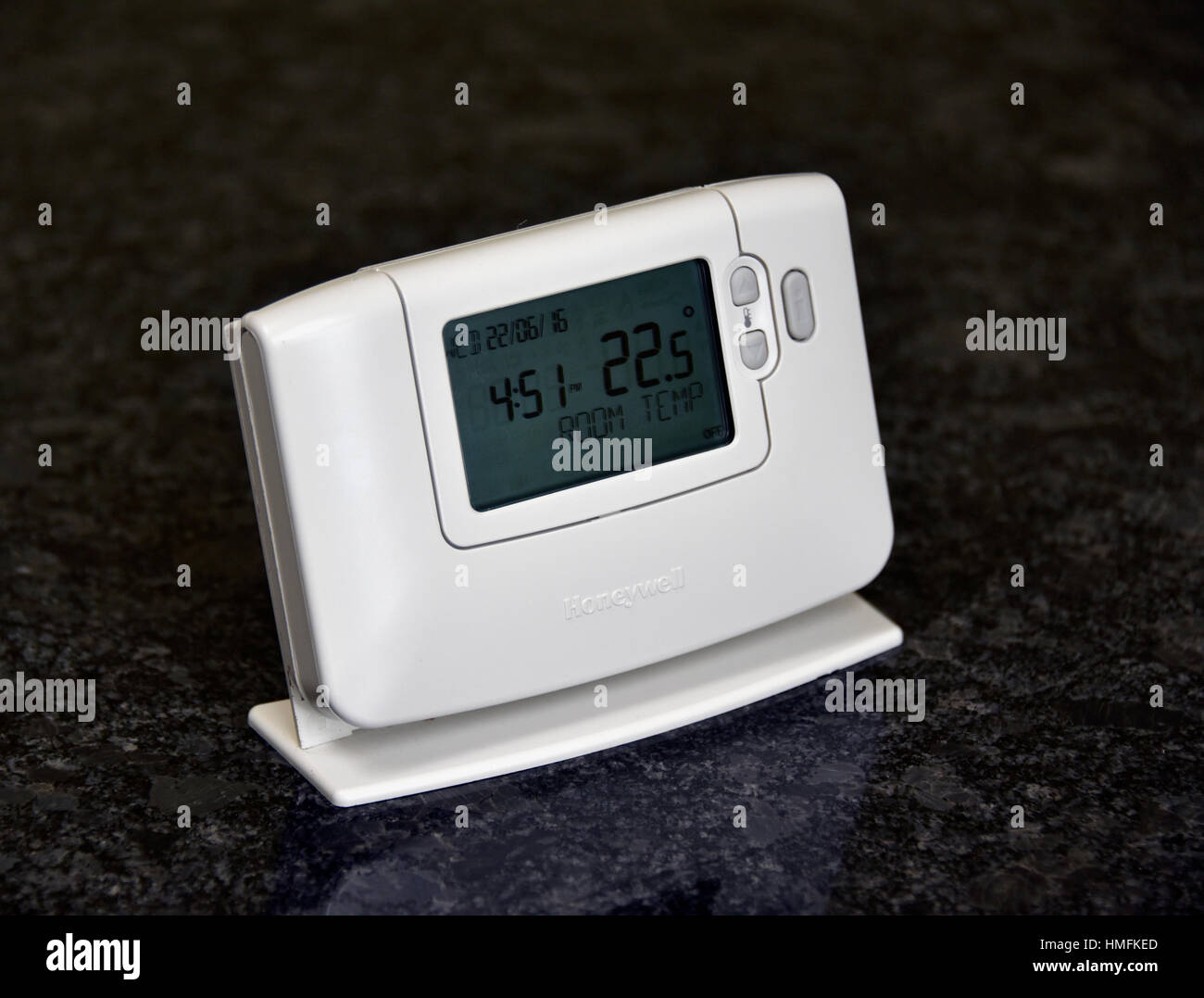 Termostato ambiente portátil de Honeywell Fotografía stock - Alamy