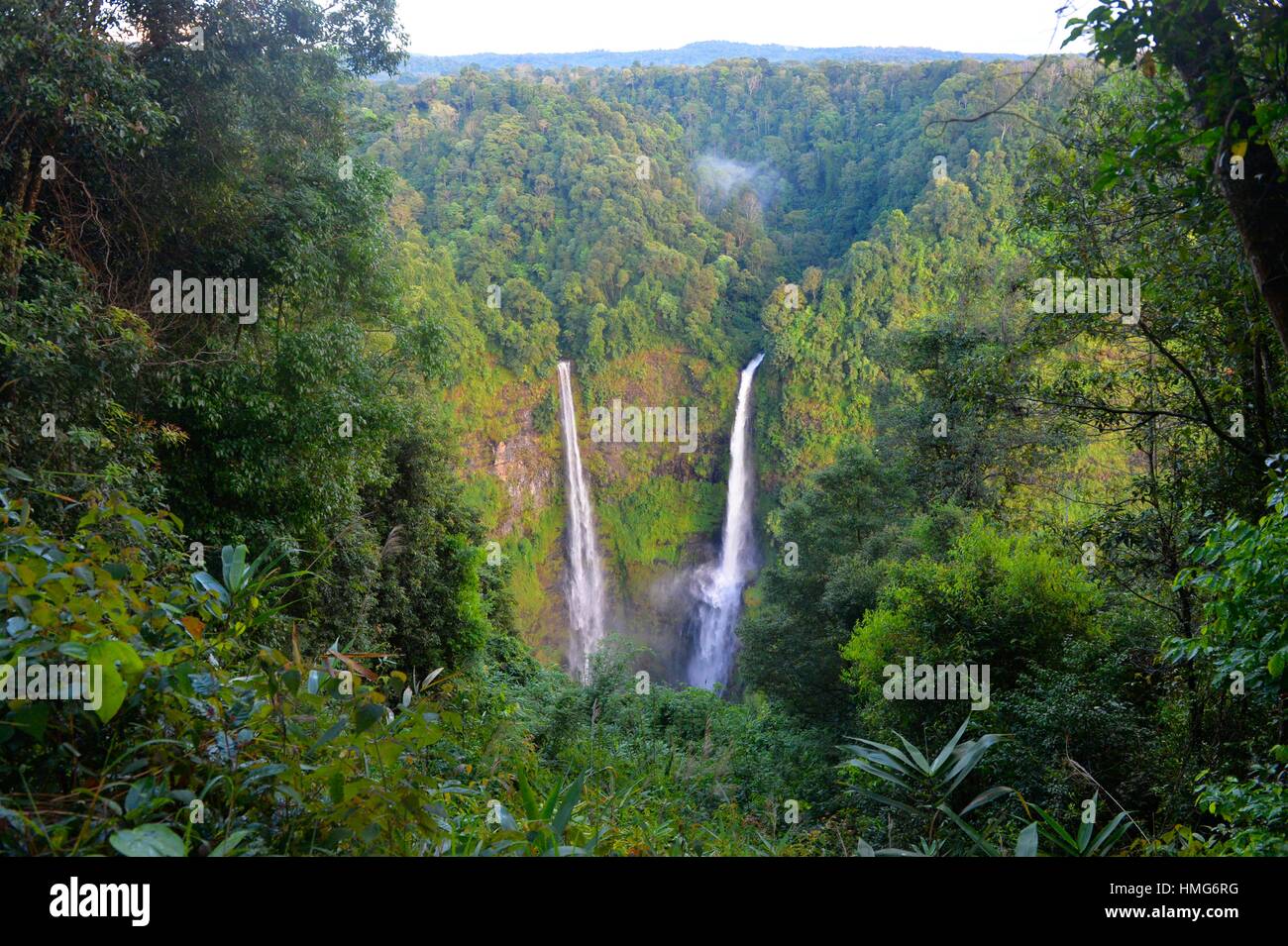 Tad Fane Cascada, Boloven, en Laos, en el Sudeste de Asia. Foto de stock
