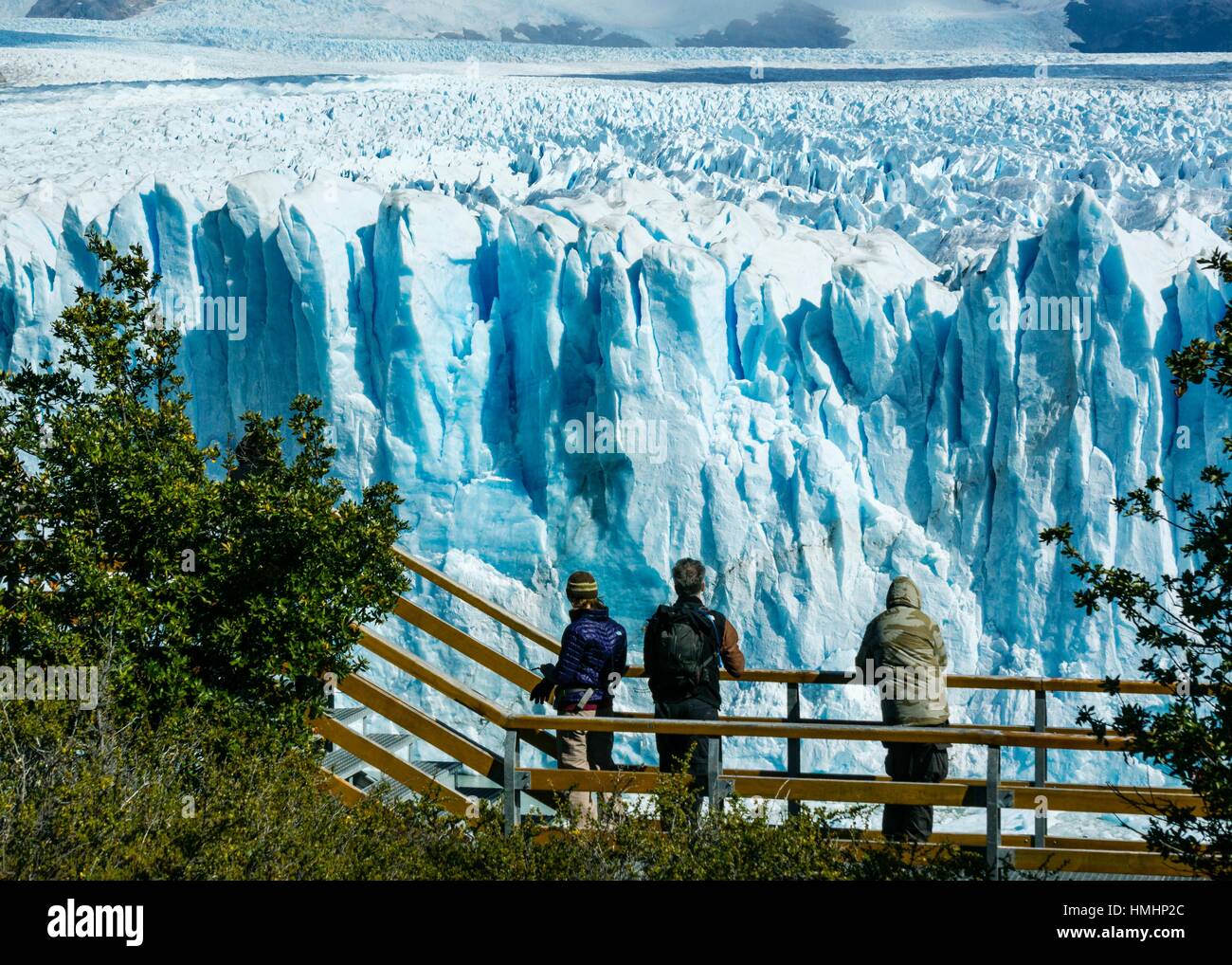Argentina Patagonia Provincia De Santa Cruz El Parque Nacional Los Glaciares El Glaciar Perito Moreno Los Turistas De Pasarelas Fotografia De Stock Alamy Argentina Patagonia Provincia De Santa Cruz El Parque Nacional Los Glaciares El Glaciar Perito Moreno Los Turistas De Pasarelas Fotografia De Stock Alamy