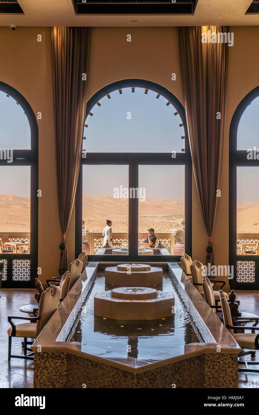 El lujoso resort Qasr Al Sarab, del Anantara grupo, cuarto vacío ... El lujoso resort Qasr Al Sarab, del Anantara grupo, cuarto vacío ...