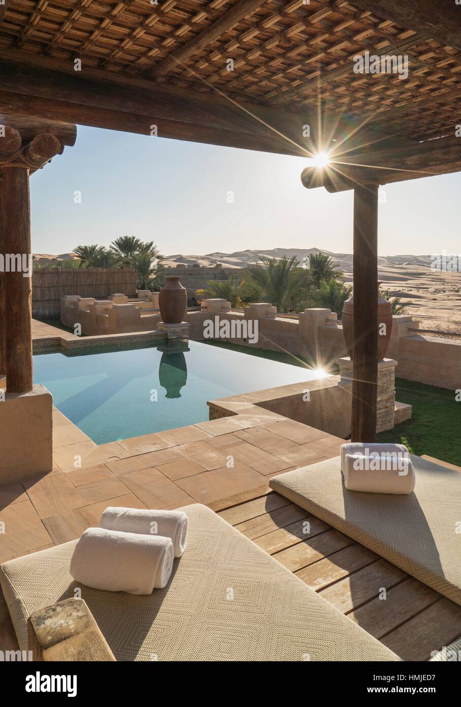 El lujoso resort Qasr Al Sarab, del Anantara grupo, cuarto vacío ... El lujoso resort Qasr Al Sarab, del Anantara grupo, cuarto vacío ...