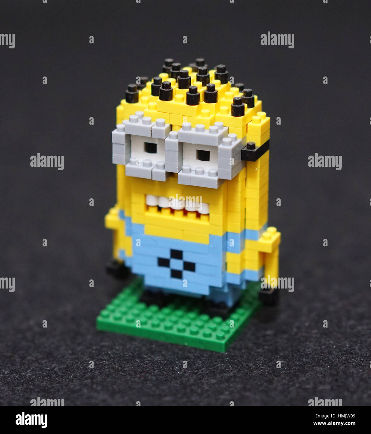 Pequeños Personajes Lego en miniatura Fotografía de stock - Alamy