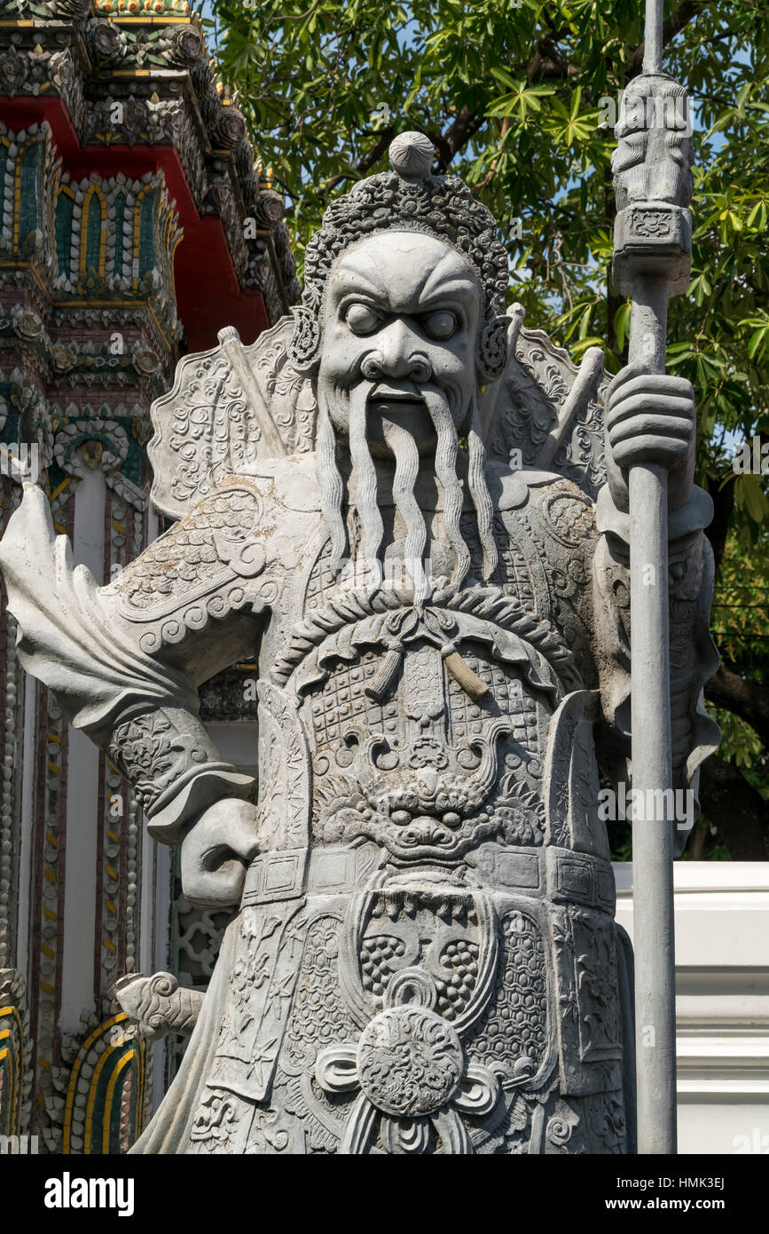 Guardián del templo al templo Wat Pho, en Bangkok, Tailandia Foto de stock