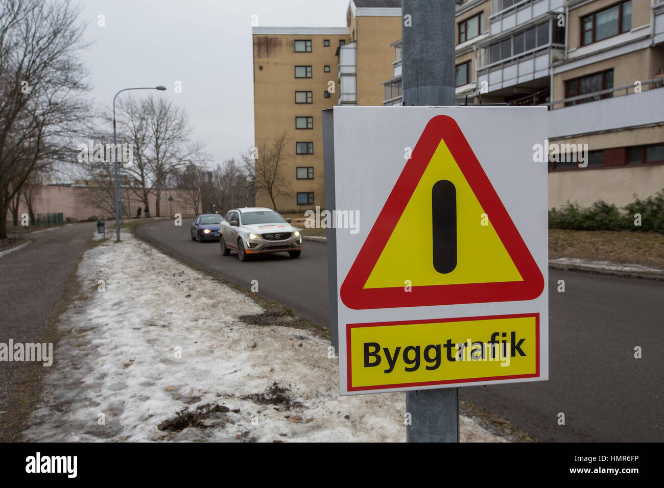 Preste atención, construcción de tráfico en la zona, Kista, Estocolmo, Suecia. Foto de stock
