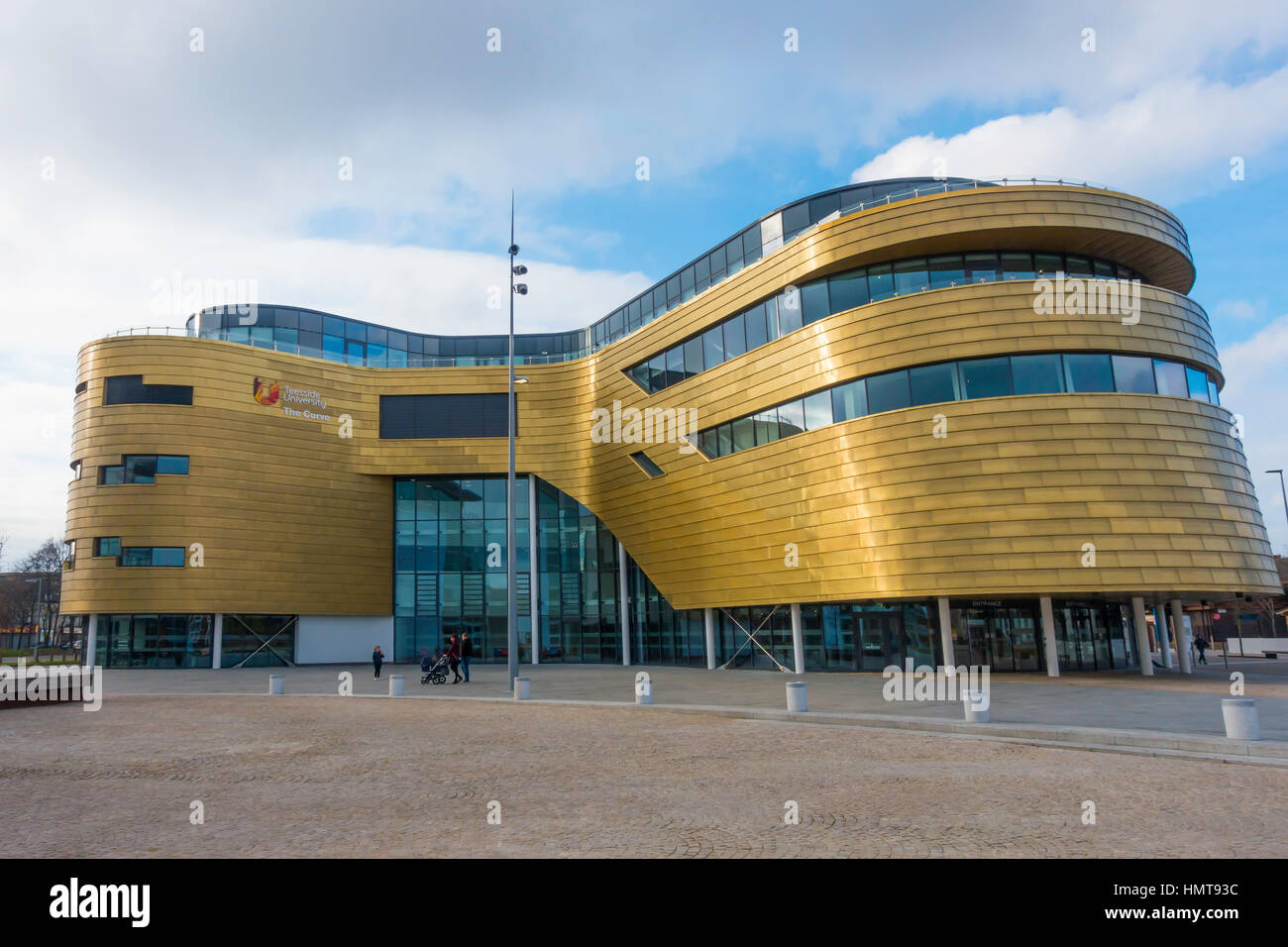 La curva de una moderna planta de aprendizaje en Teeside University abrió a principios de 2016 Foto de stock
