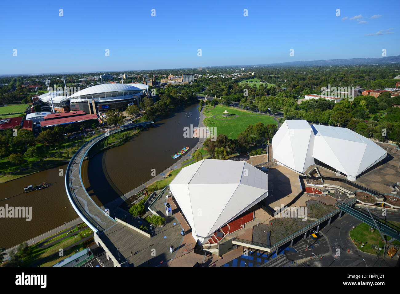 Adelaide festival center fotografías e imágenes de alta resolución - Alamy