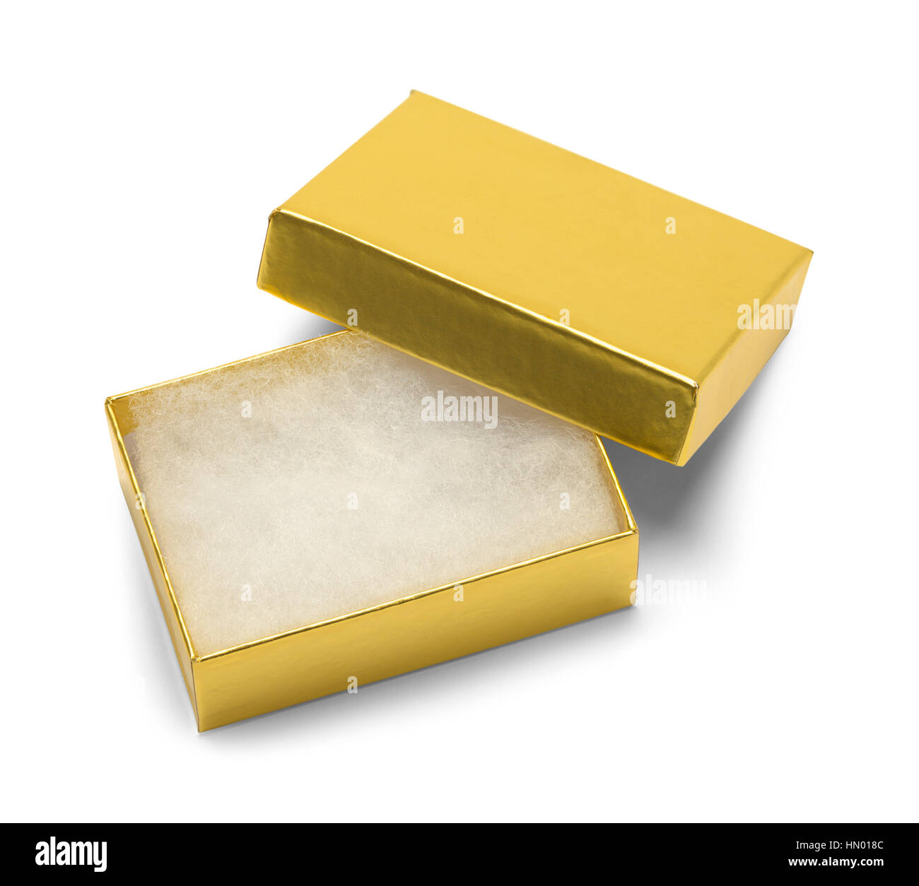 Vaciar la caja de regalo joyería de oro aislado sobre fondo blanco. Foto de stock