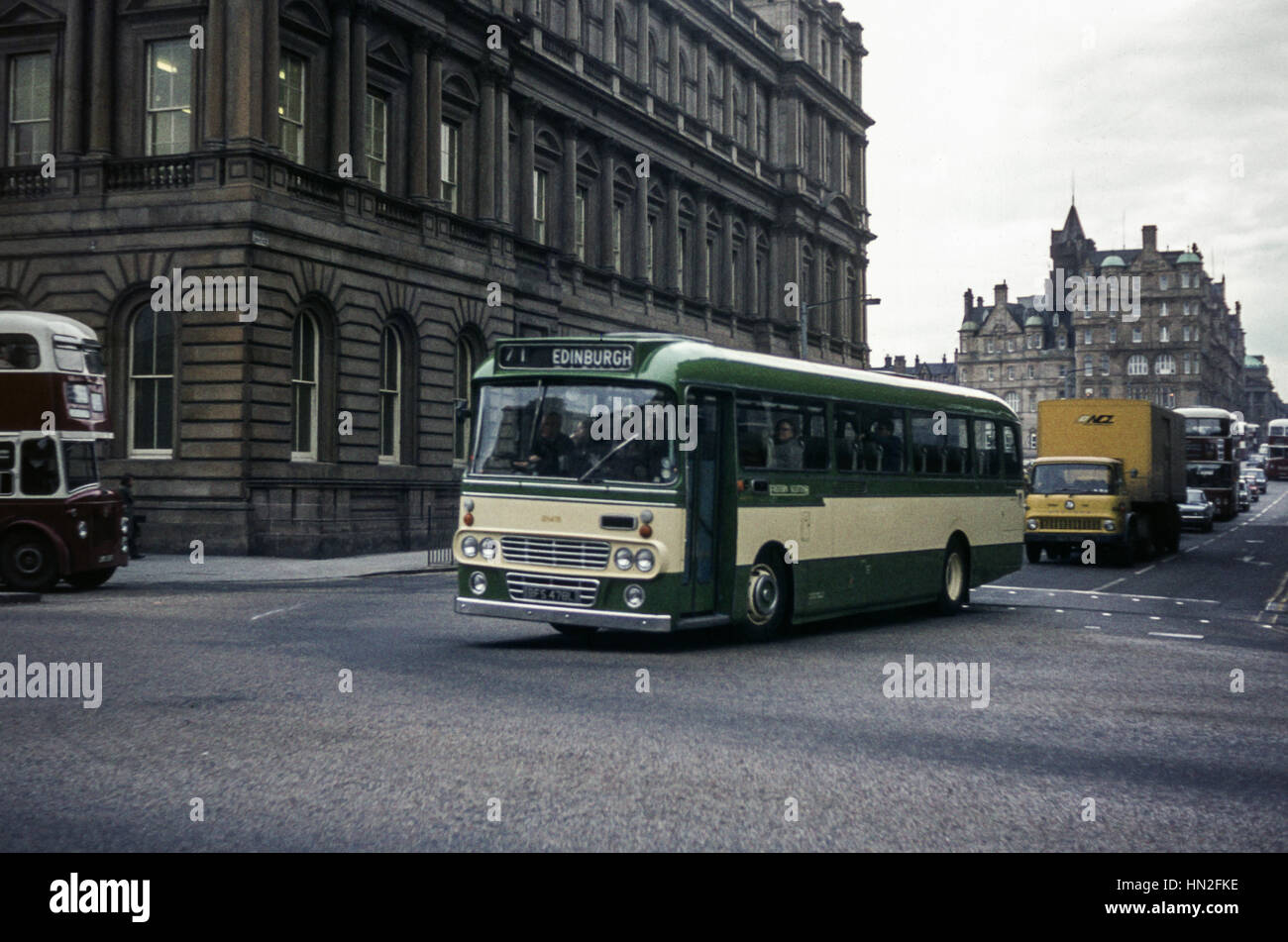 Edimburgo, Reino Unido - 1973: Vintage imagen de autobús en Edimburgo. Scottish Omnibuses ZH478 (número de registro BFS 478L). Foto de stock