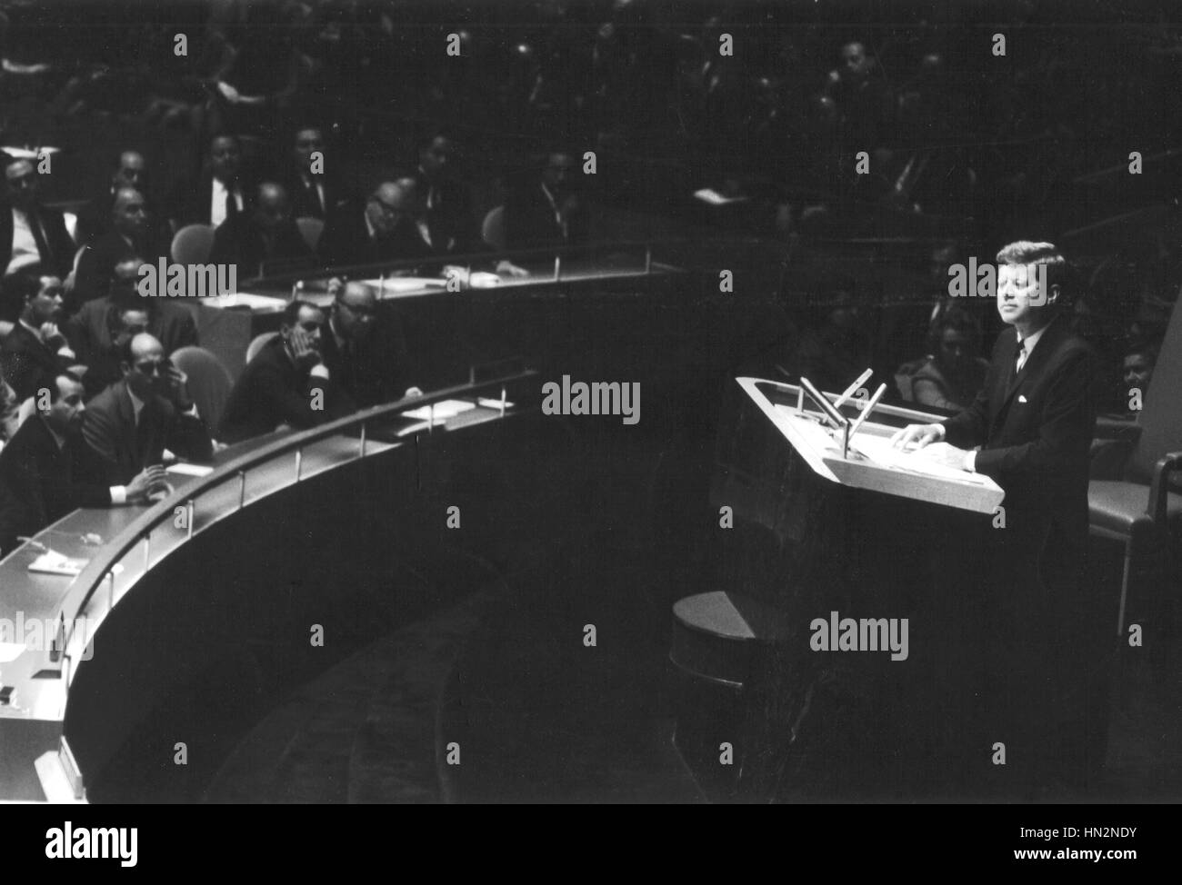 John Kennedy, presentando el programa de desarme en frente de la Asamblea General de la ONU en Nueva York 1961 Estados Unidos archivos nacionales. Washington Foto de stock