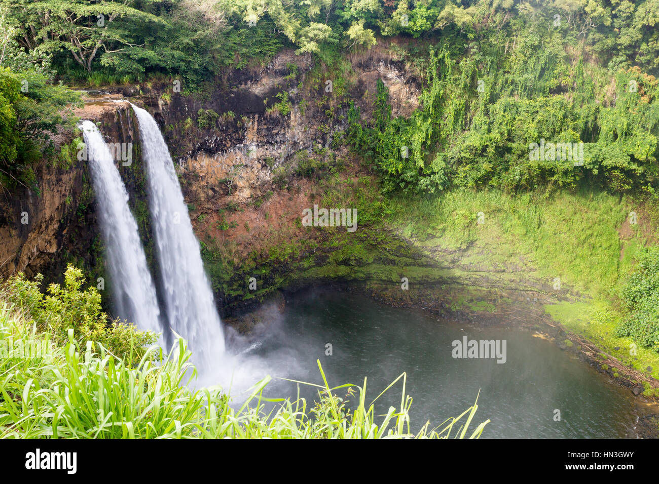 Wailua Falls de Kauai, Hawaii, USA. Foto de stock