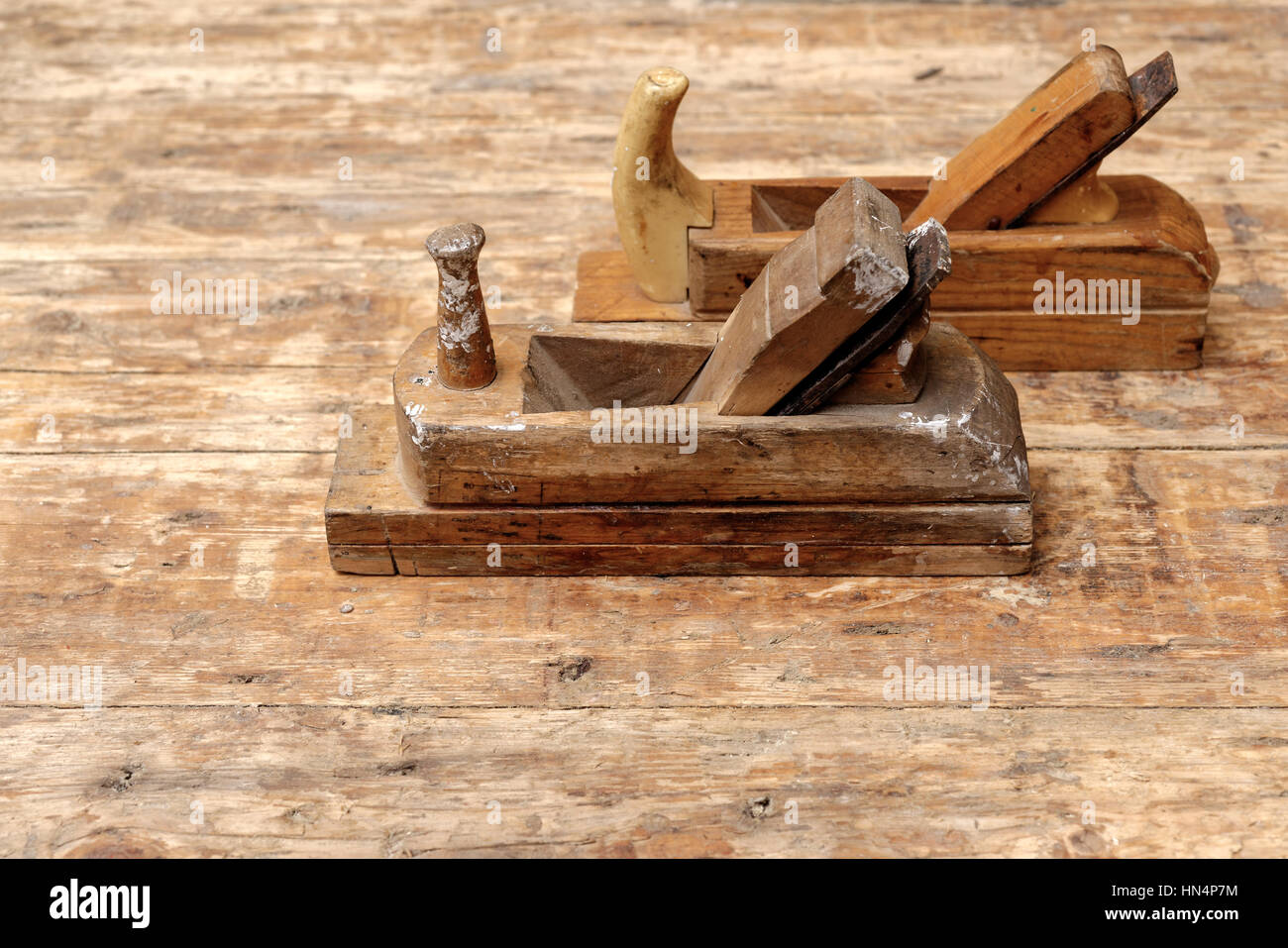 Gato utilizado para elevar la viga de madera, fulcro de la palanca física  peso equilibrio de fuerzas, Ohio, USA herramientas de carpintero de  preservación histórica Fotografía de stock - Alamy