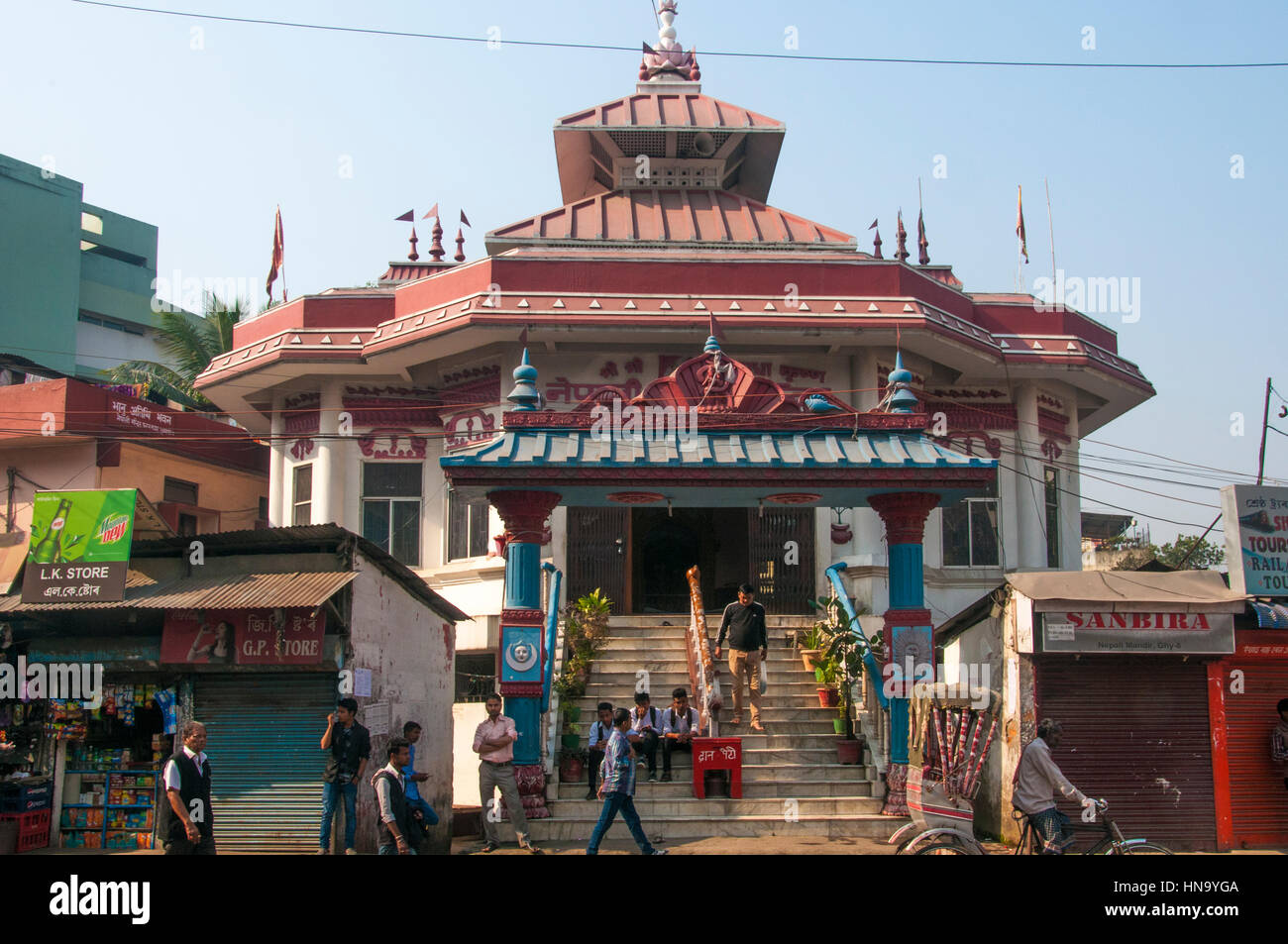 El Mandir Nepalí, un histórico templo hindú en Guwahati, capital del estado de Assam, al noreste de la India Foto de stock