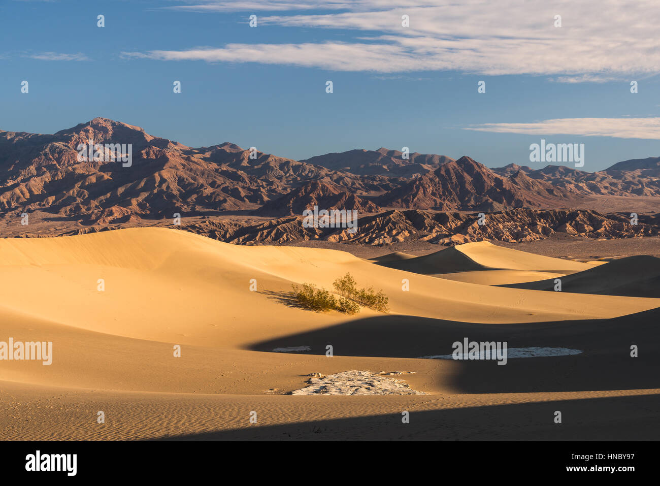 Dunas de arena de Mesquite Flats, Valle de la muerte, California, Estados Unidos Foto de stock