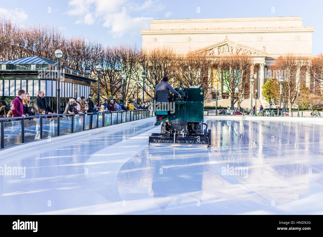 Sculpture garden ice rink fotografías e imágenes de alta resolución Alamy
