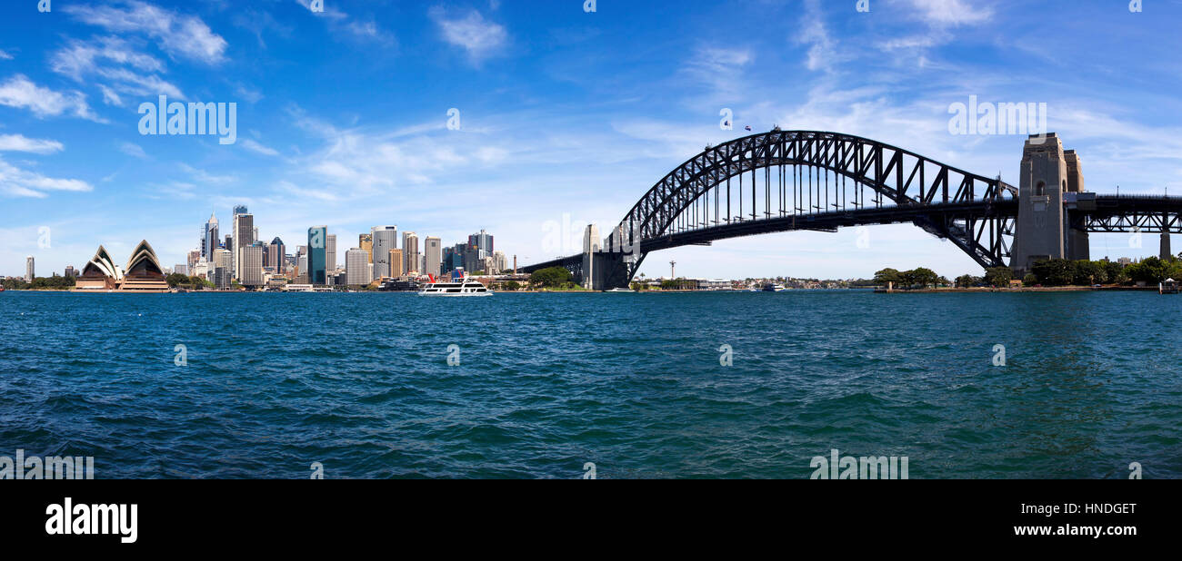Sydney Opera House y el Puente Harbour, Sydney, Australia. Foto de stock