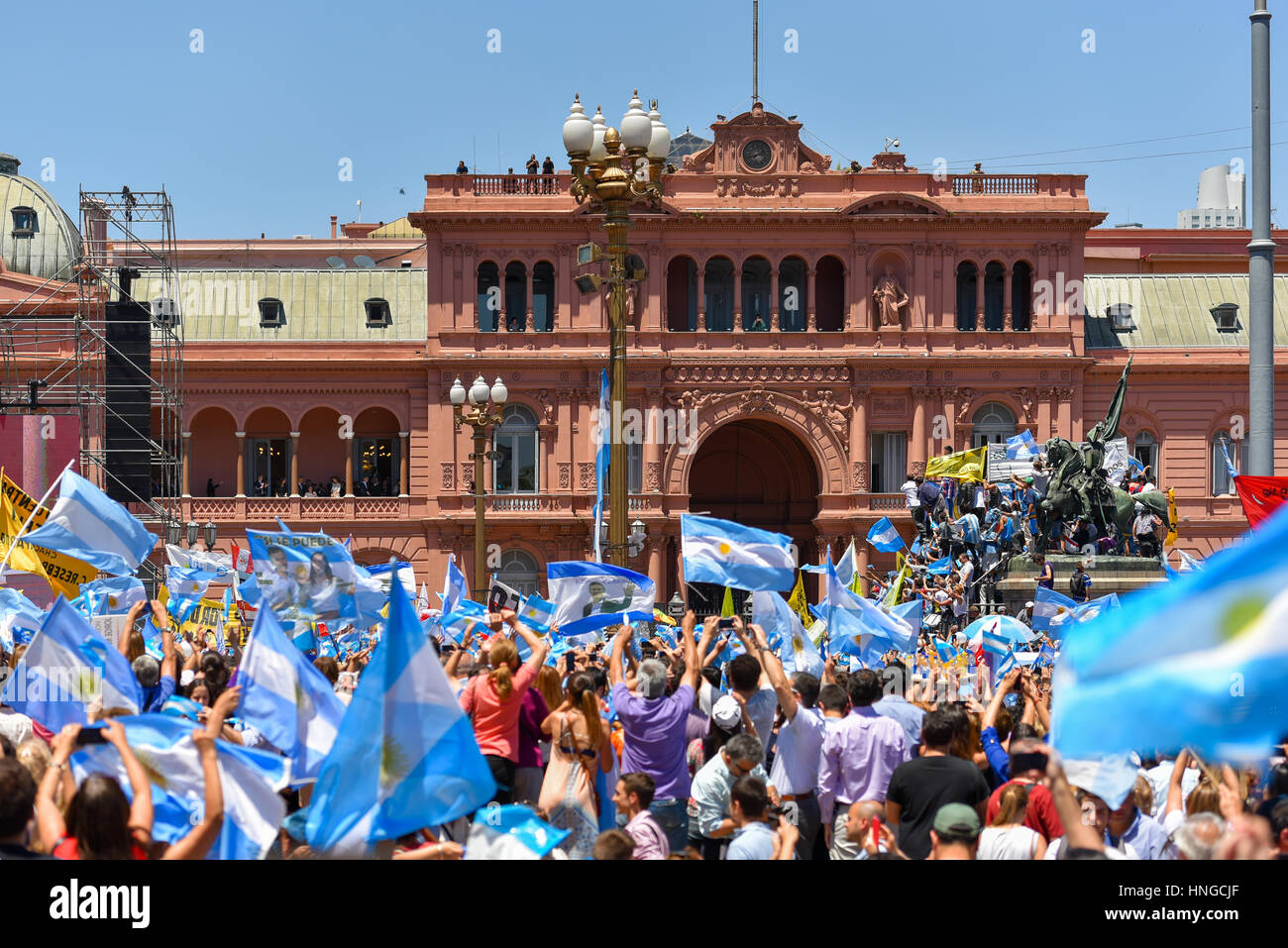 buenos-aires-argentina-dec-10-2015-los-partidarios-del-reci-n