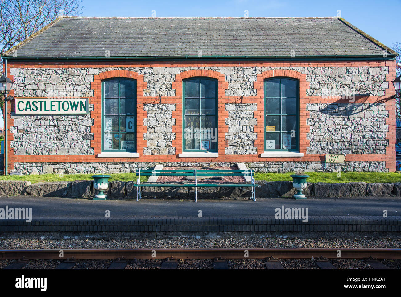 Antiguo cobertizo de mercancías, Castletown Railway Station, Isla de Man Foto de stock