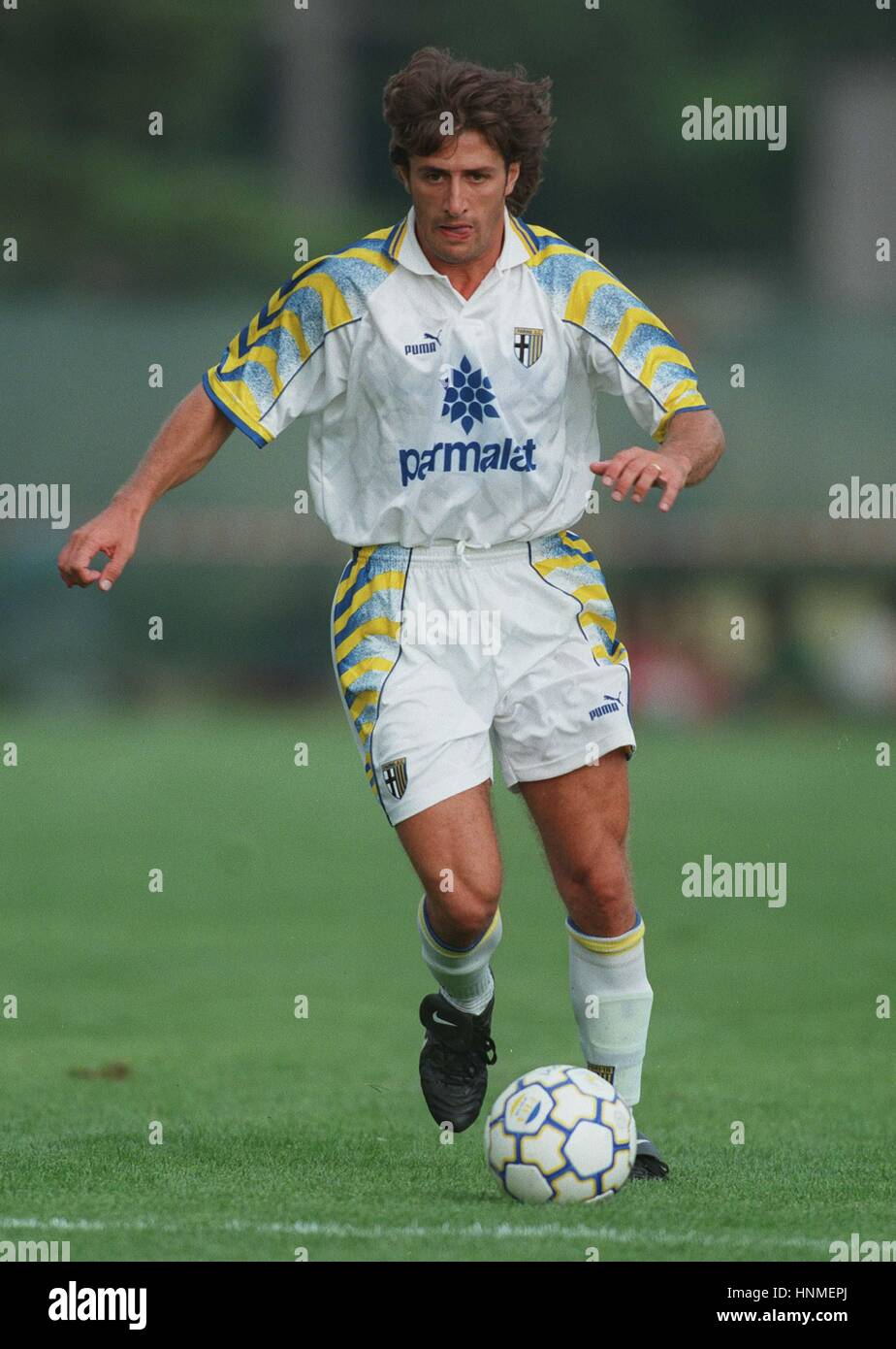 ALBERTO DI CHIARA FC Parma el 13 de septiembre de 1995 Fotografía de stock  - Alamy