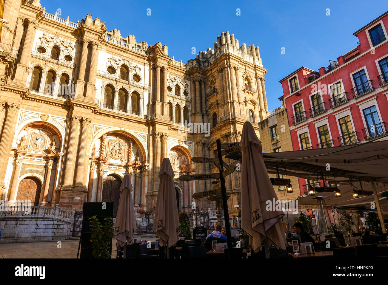 La Catedral de Málaga, de la Encarnación (Catedral de la Encarnación), con campanario inacabado, Málaga, Andalucía, España Foto de stock