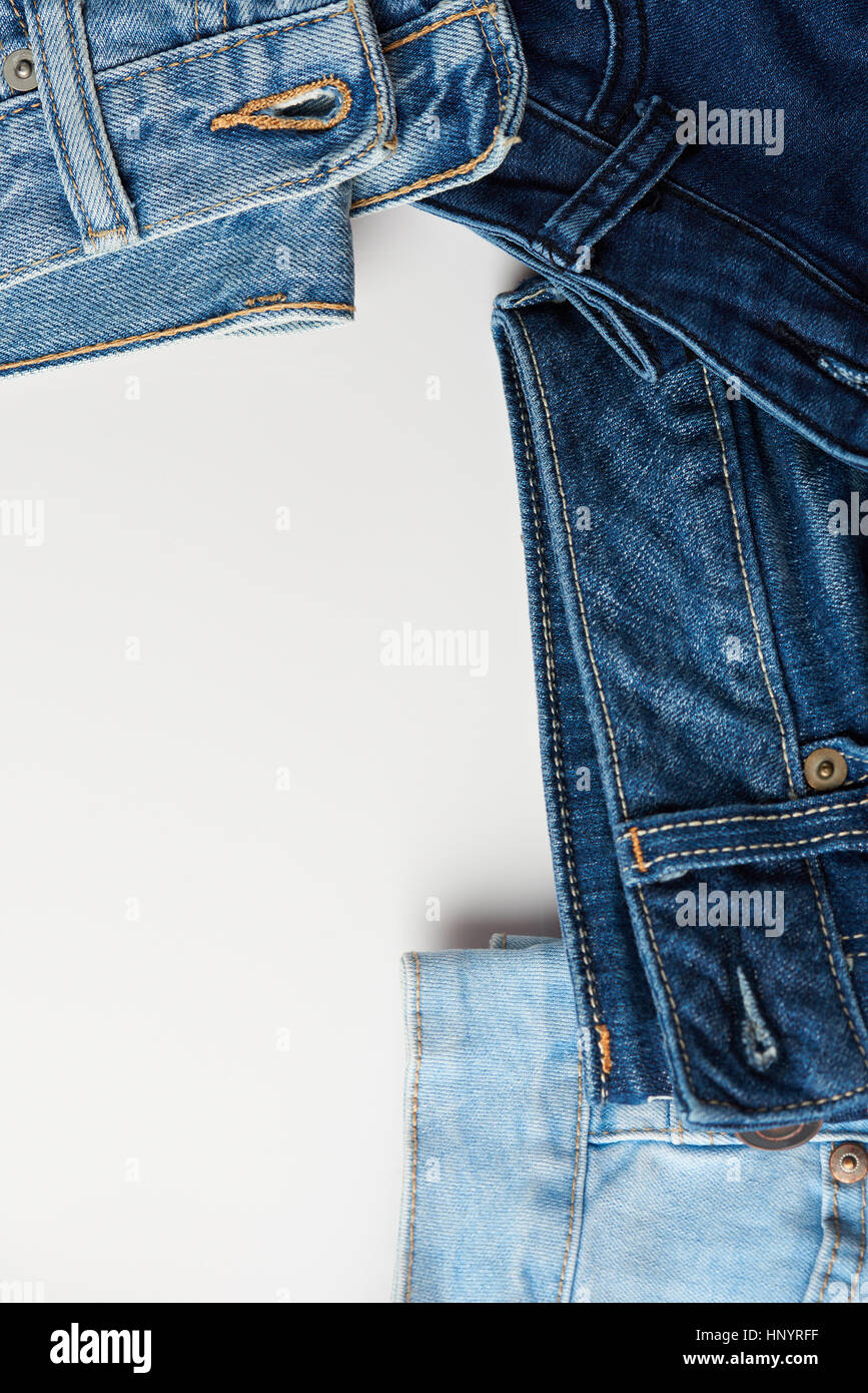 Blue jeans boarder bastidor con espacio blanco vacío Foto de stock