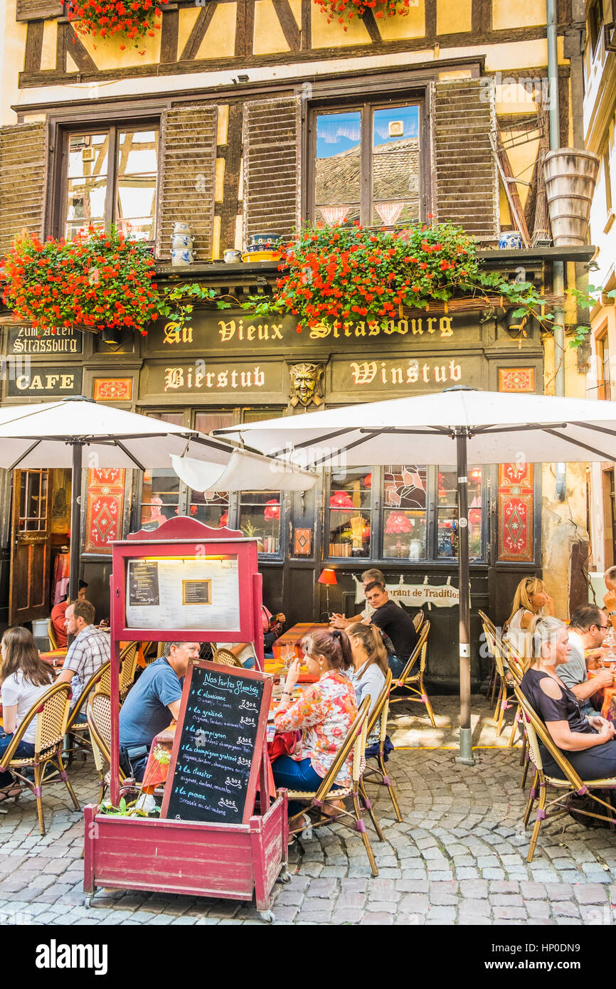 Au vieux Estrasburgo, restaurante tradicional de Alsacia, Foto de stock