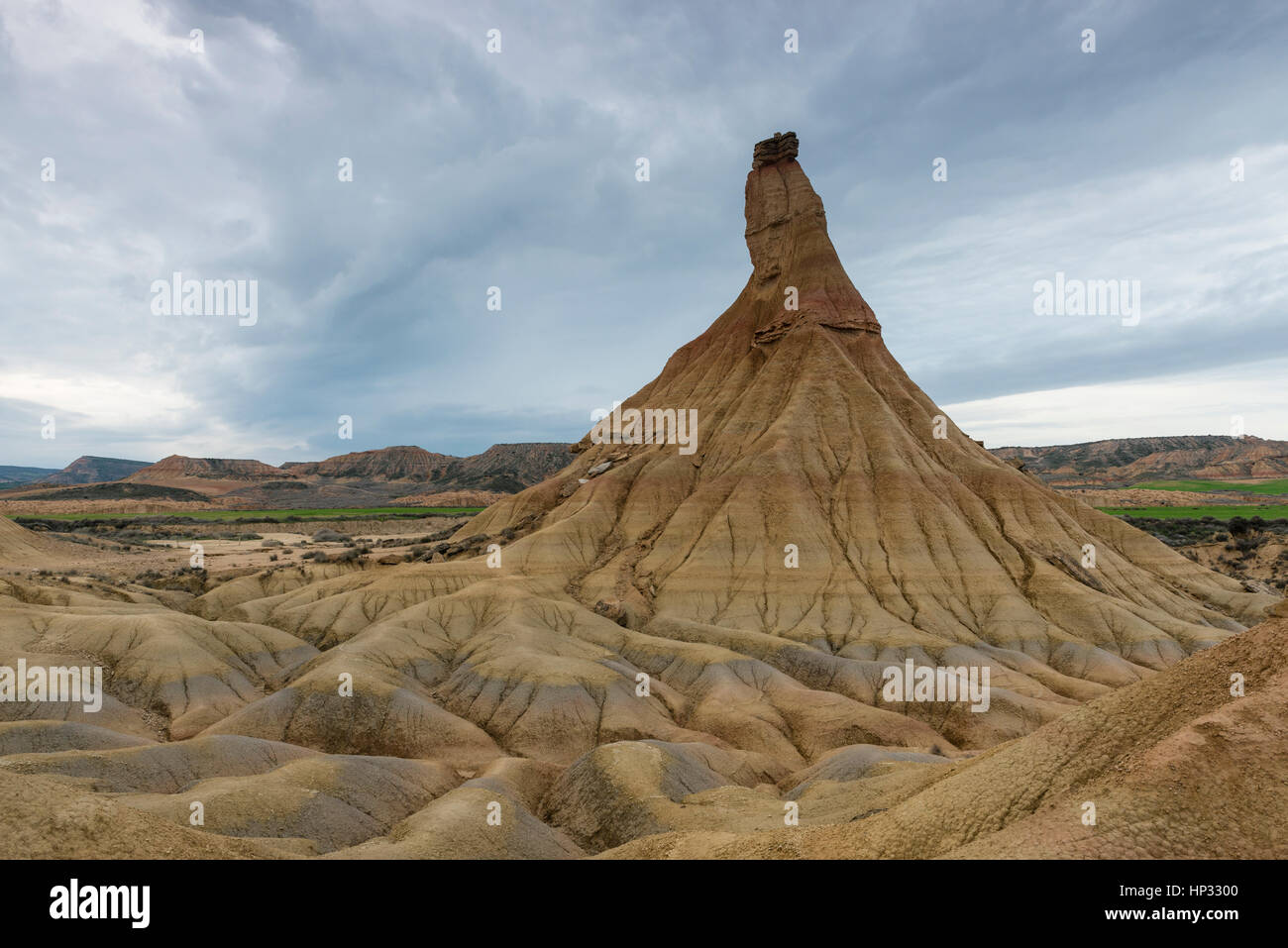 Castil de tierra, la Bardena Blanca, Parque Natural de Las Bardenas Reales, las reservas de la Biosfera de la UNESCO, semi-desierto, Navarra, España Foto de stock