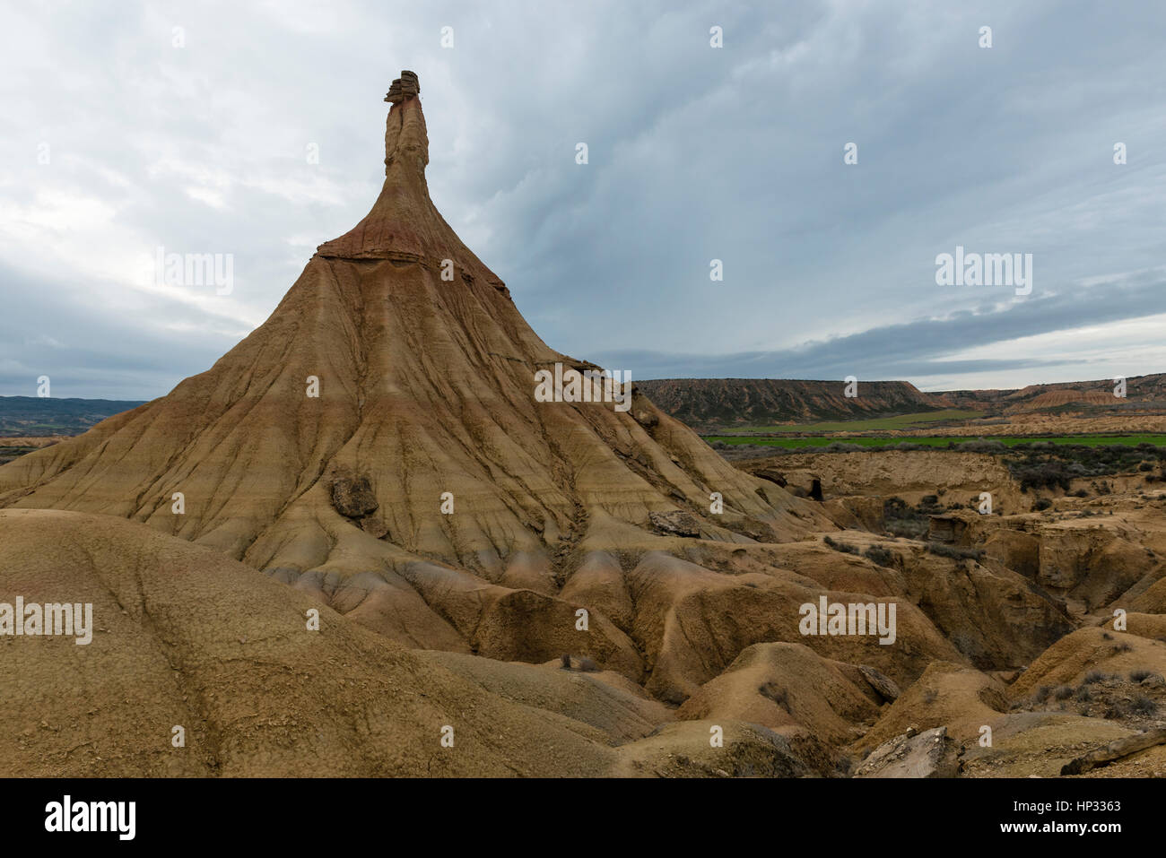 Castil de tierra, la Bardena Blanca, Parque Natural de Las Bardenas Reales, las reservas de la Biosfera de la UNESCO, semi-desierto, Navarra, España Foto de stock
