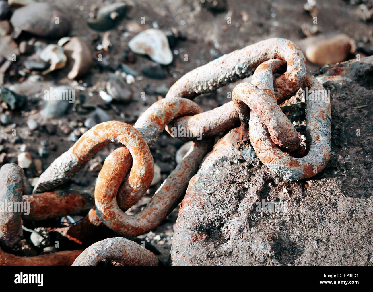 Antigua cadena de rocas fotografías e imágenes de alta resolución Alamy