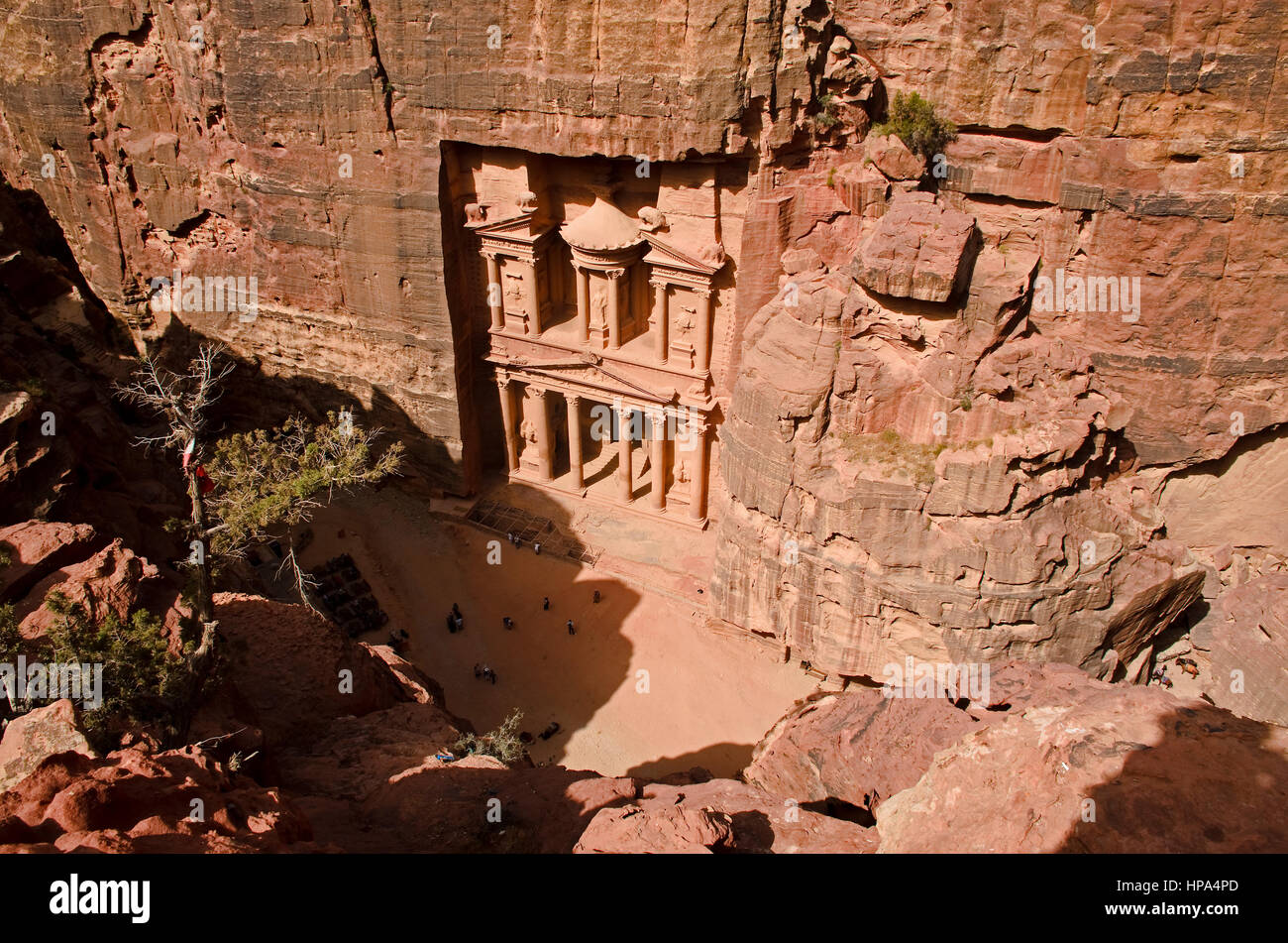 El Tesoro en Petra. Foto de stock