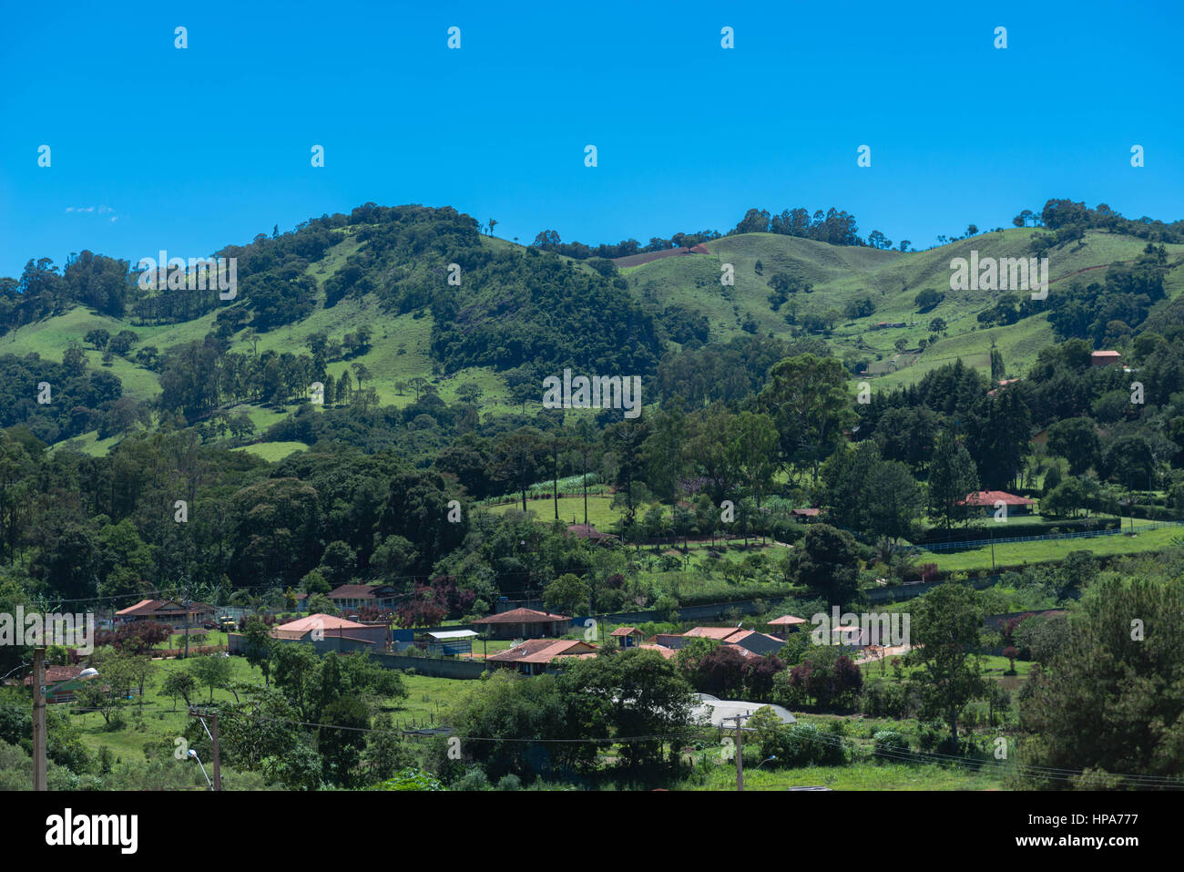 En los suburbios de Camanducaia, estado de Minas Gerais, Brasil, América del Sur Foto de stock
