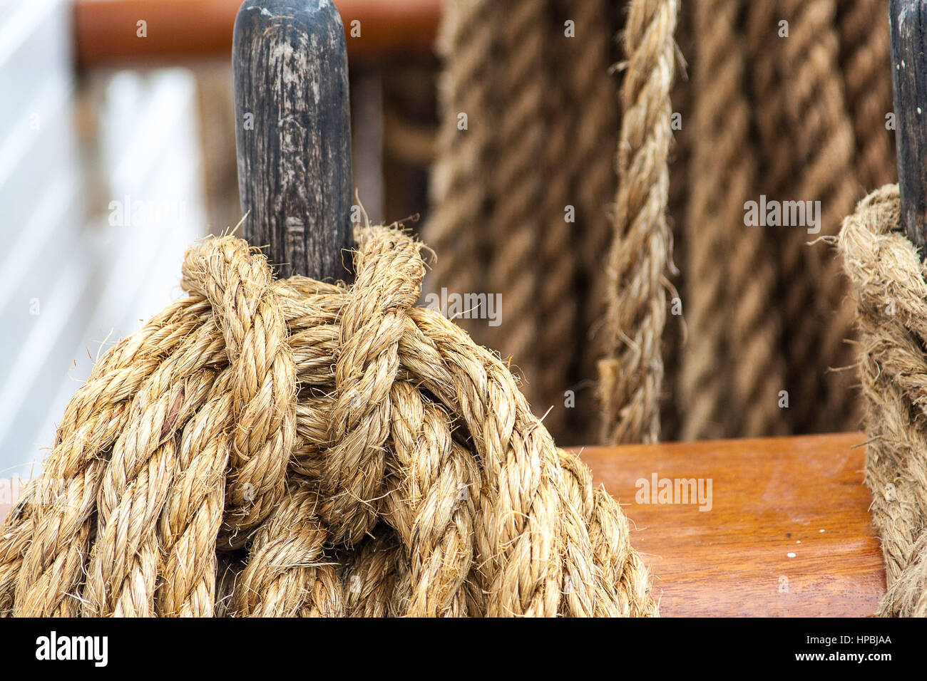 La cuerda de la embarcación la Elissa en Galveston, Texas Foto de stock