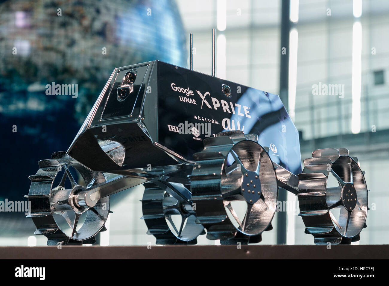 Tokio Japon 21 Feb 17 El Sorato Robot Lunar En La Pantalla Durante Su Ceremonia De Nomenclatura En El Museo Nacional De Ciencias Emergentes E Innovacion Miraikan El 21 De Febrero De