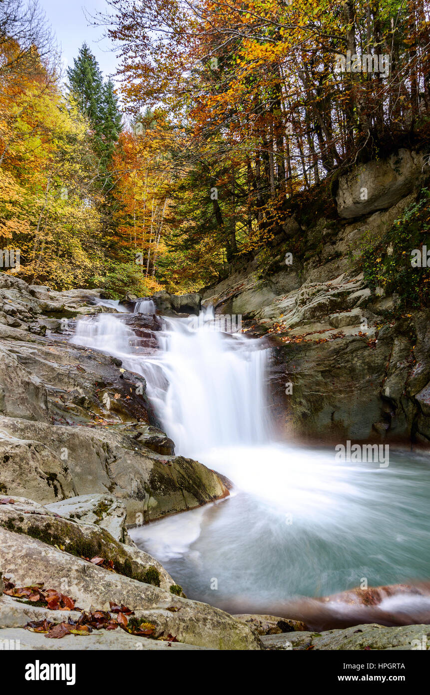 Cascada del cubo, la Selva de Irati, Navarra Fotografía de stock - Alamy