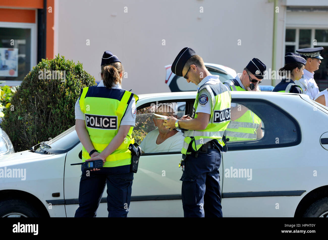 Uniforme de policía francés fotografías e imágenes de alta resolución -  Alamy