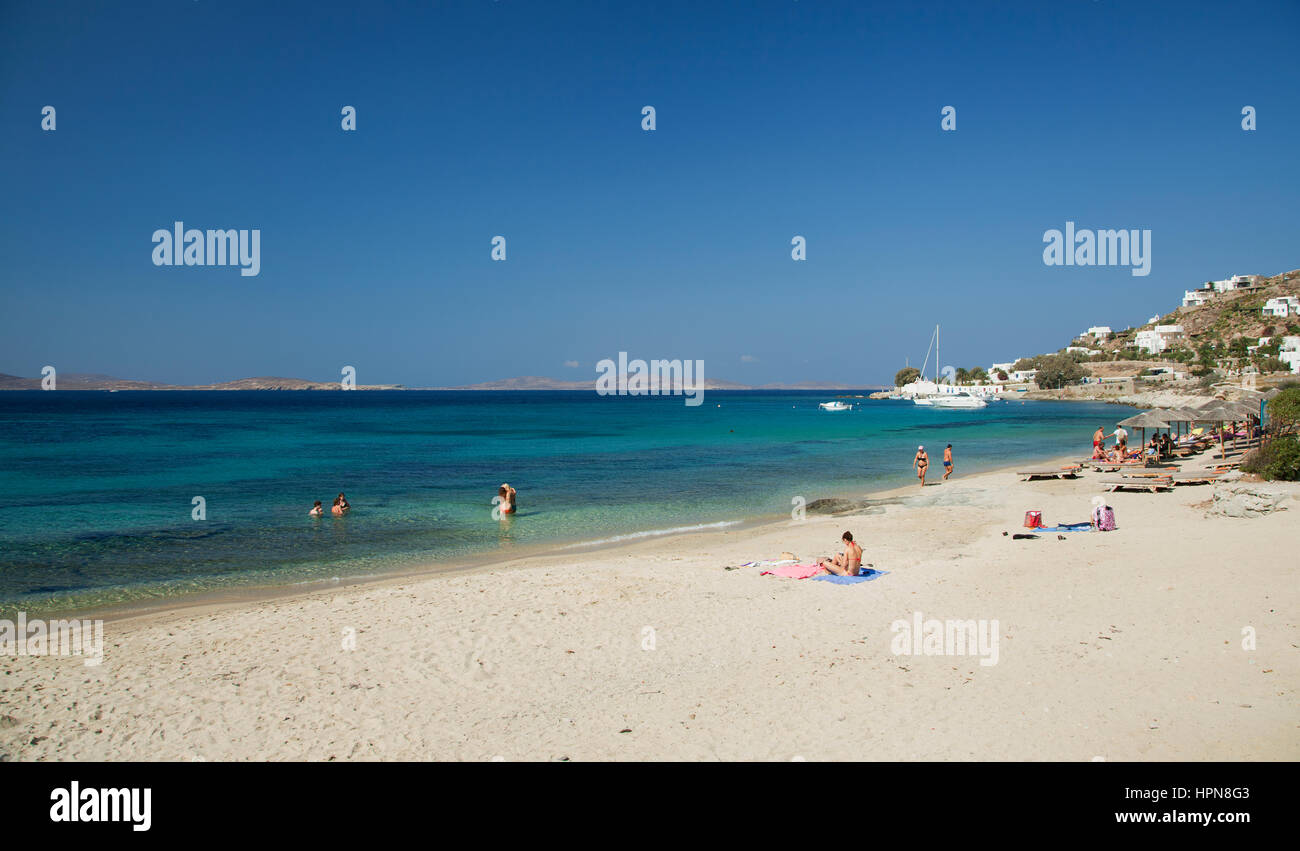 La playa de Agios Ioannis, Mykonos, Grecia Fotografía de stock - Alamy