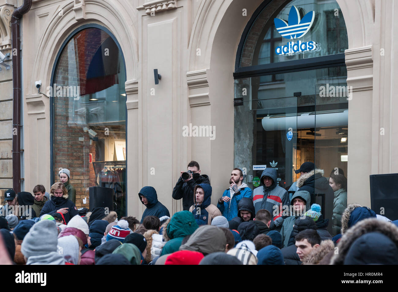 Adidas yeezy sorteo deals