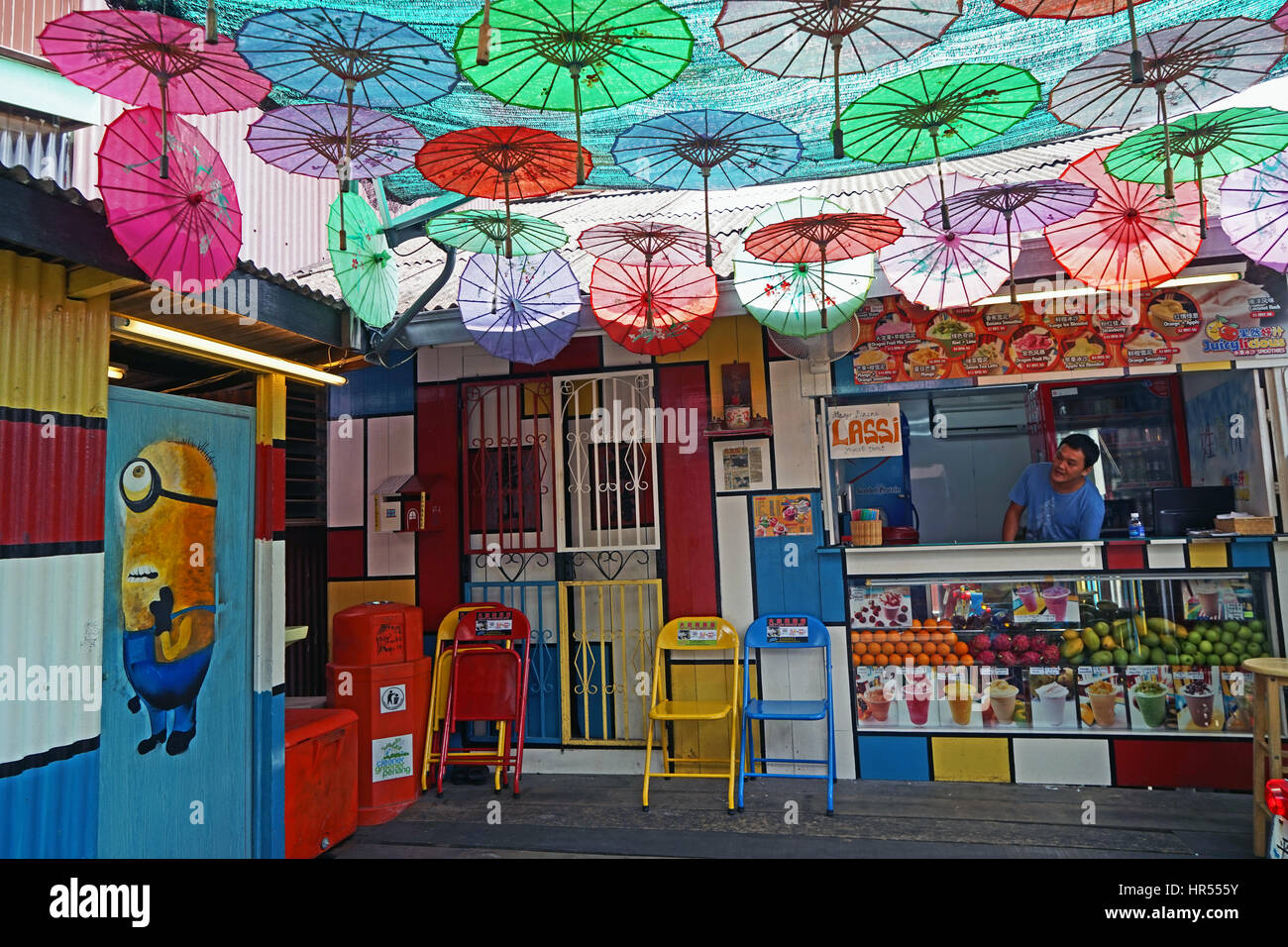 Chew Jetty Penang, Malasia con farolillos, turístico y turismo asiático Pulau Pinang kopitiam Foto de stock