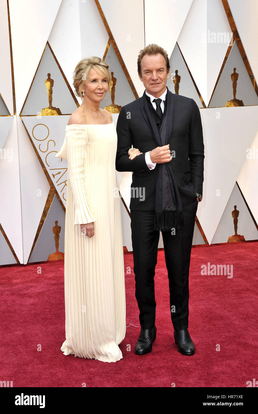 Hollywood, California. 26 Feb, 2017. Sting y su esposa Trudie Styler asistir a la 89ª Anual de los Premios de la academia en el Hollywood & Highland Center el 26 de febrero de 2017 en Hollywood, California. | Verwendung weltweit/picture alliance Crédito: dpa/Alamy Live News Foto de stock